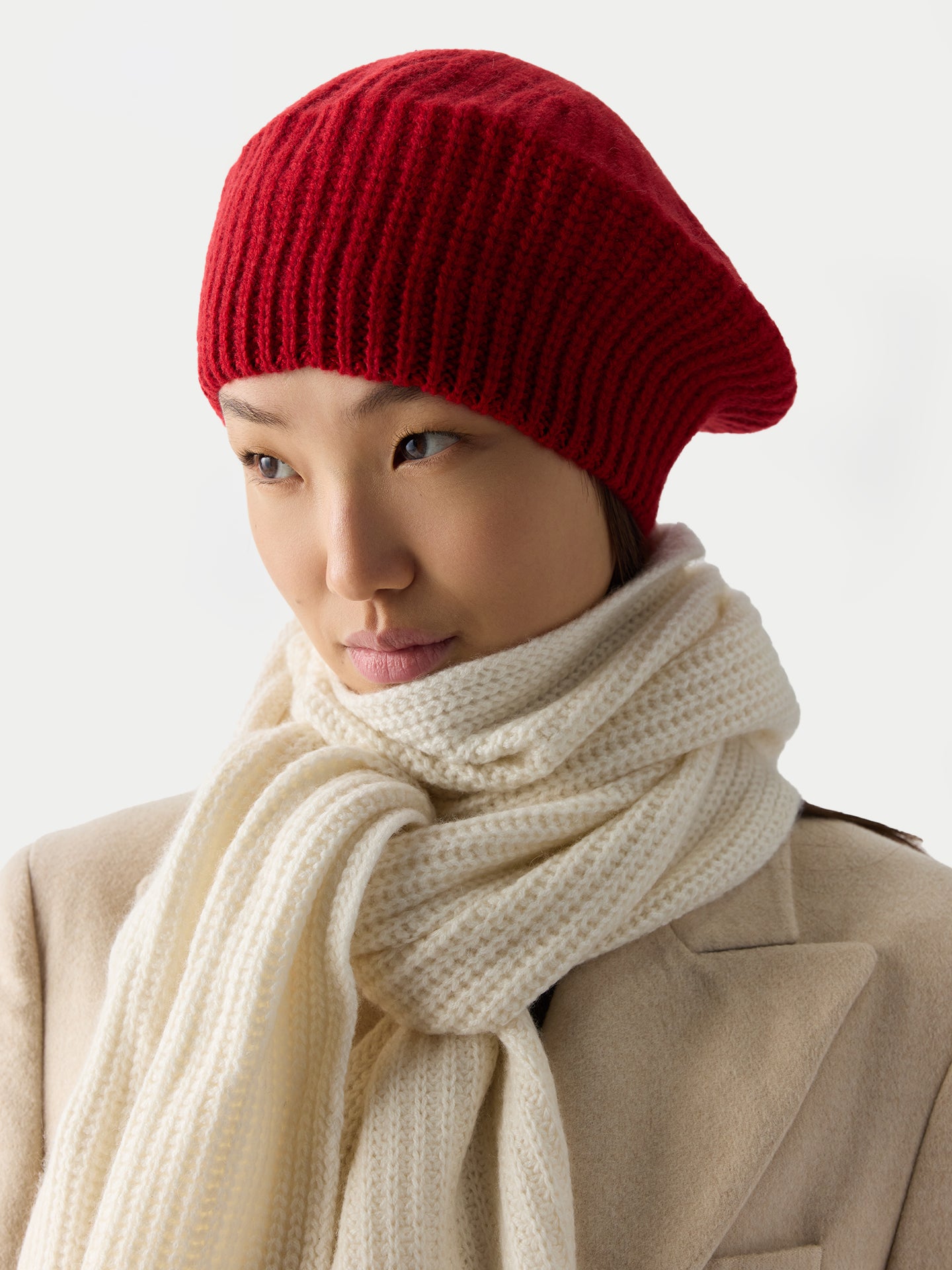 Bonnet Classique à Côtes en Cachemire couleur rouge | GOBI Cashmere