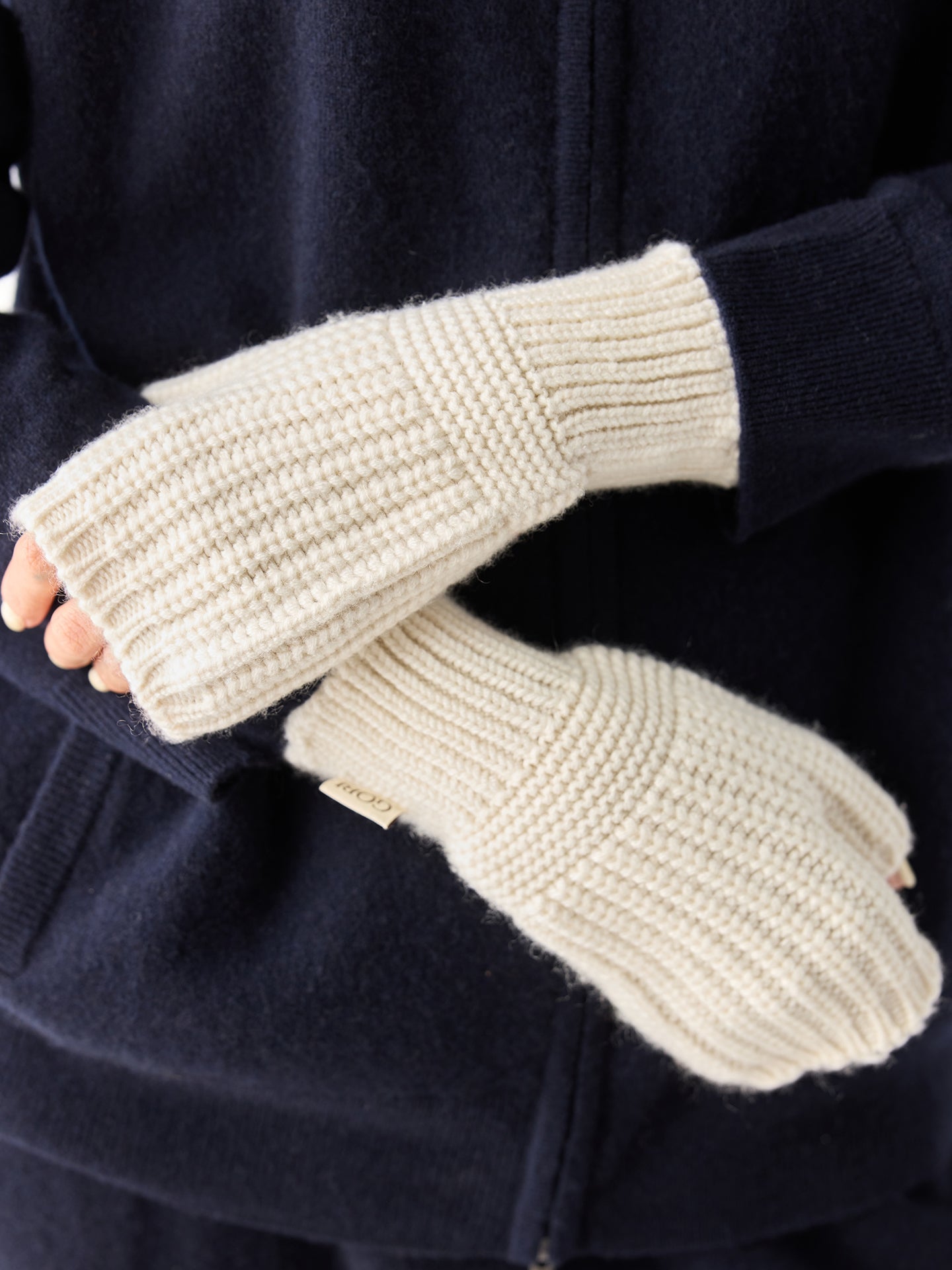 Gants en Cachemire à Côtes couleur blanc | GOBI Cashmere