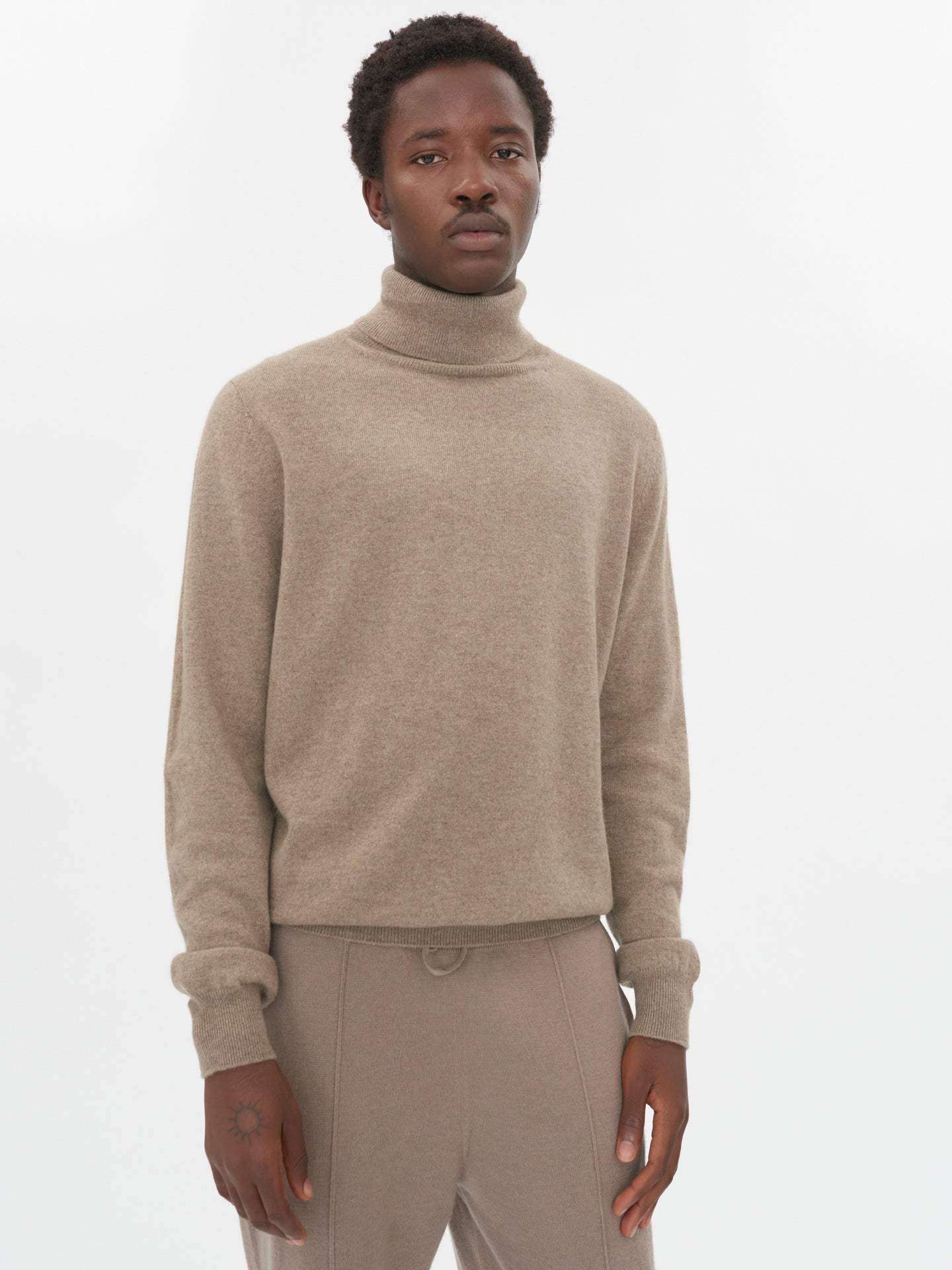 Col roulé homme en cachemire pour hommes Couleur Organique Taupe - Gobi Cashmere 