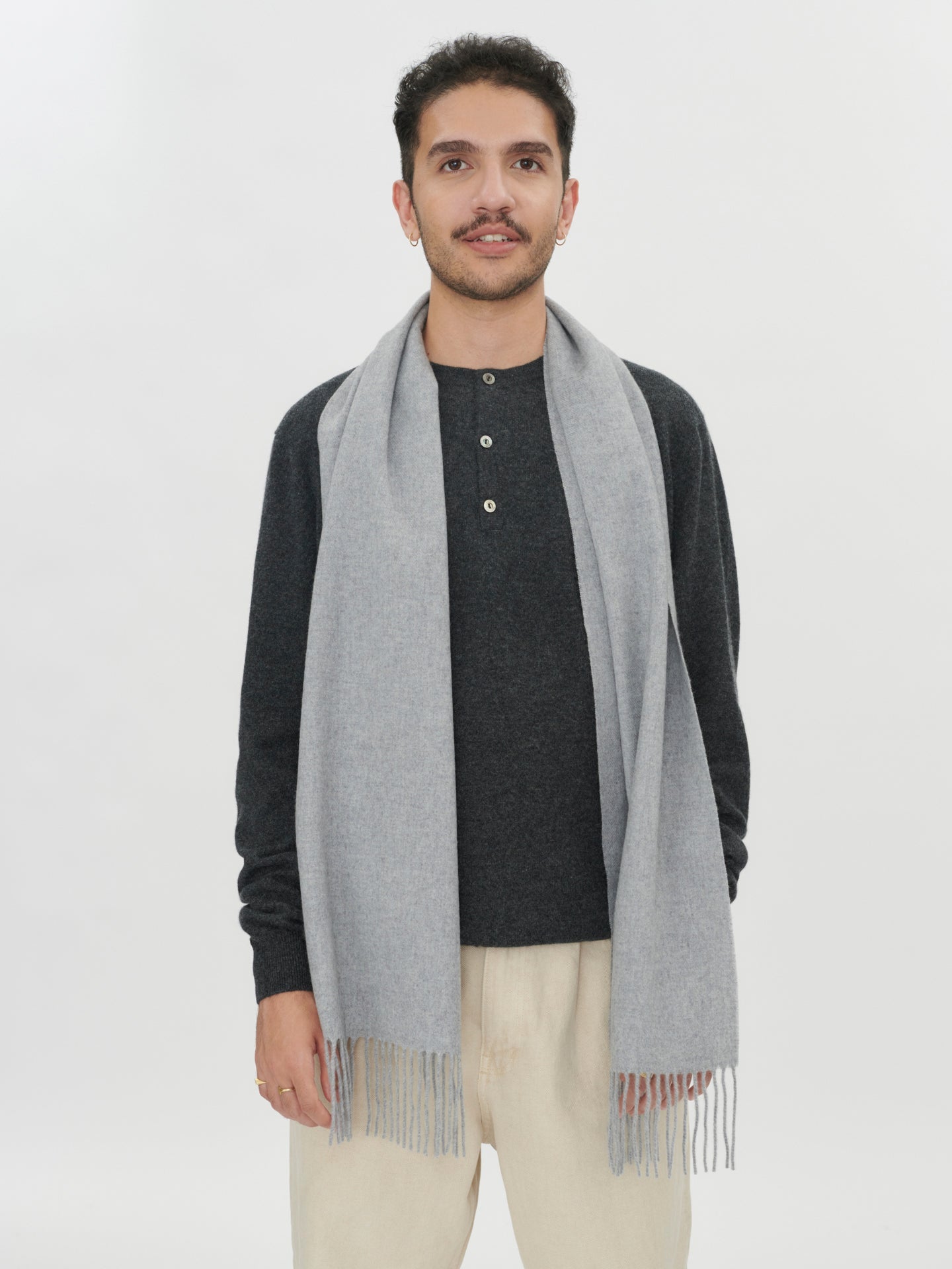 Écharpe avec franges en Cachemire pour unisex Gris - Gobi Cashmere