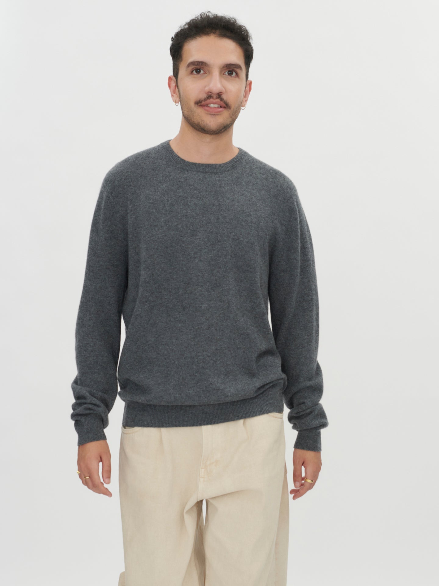 Pull col rond en Cachemire pour hommes Gris - Gobi Cashmere