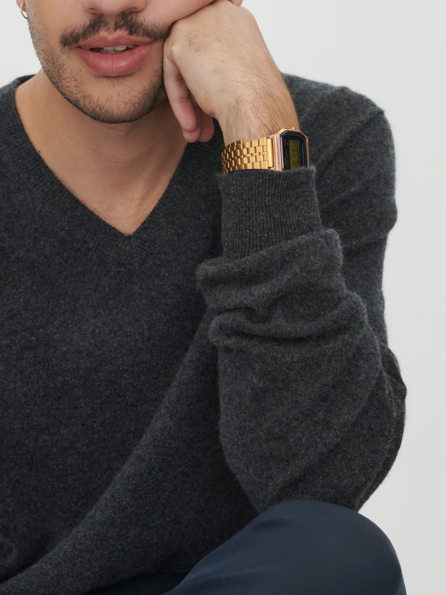 Pull col en V en Cachemire pour hommes Gris - Gobi Cashmere