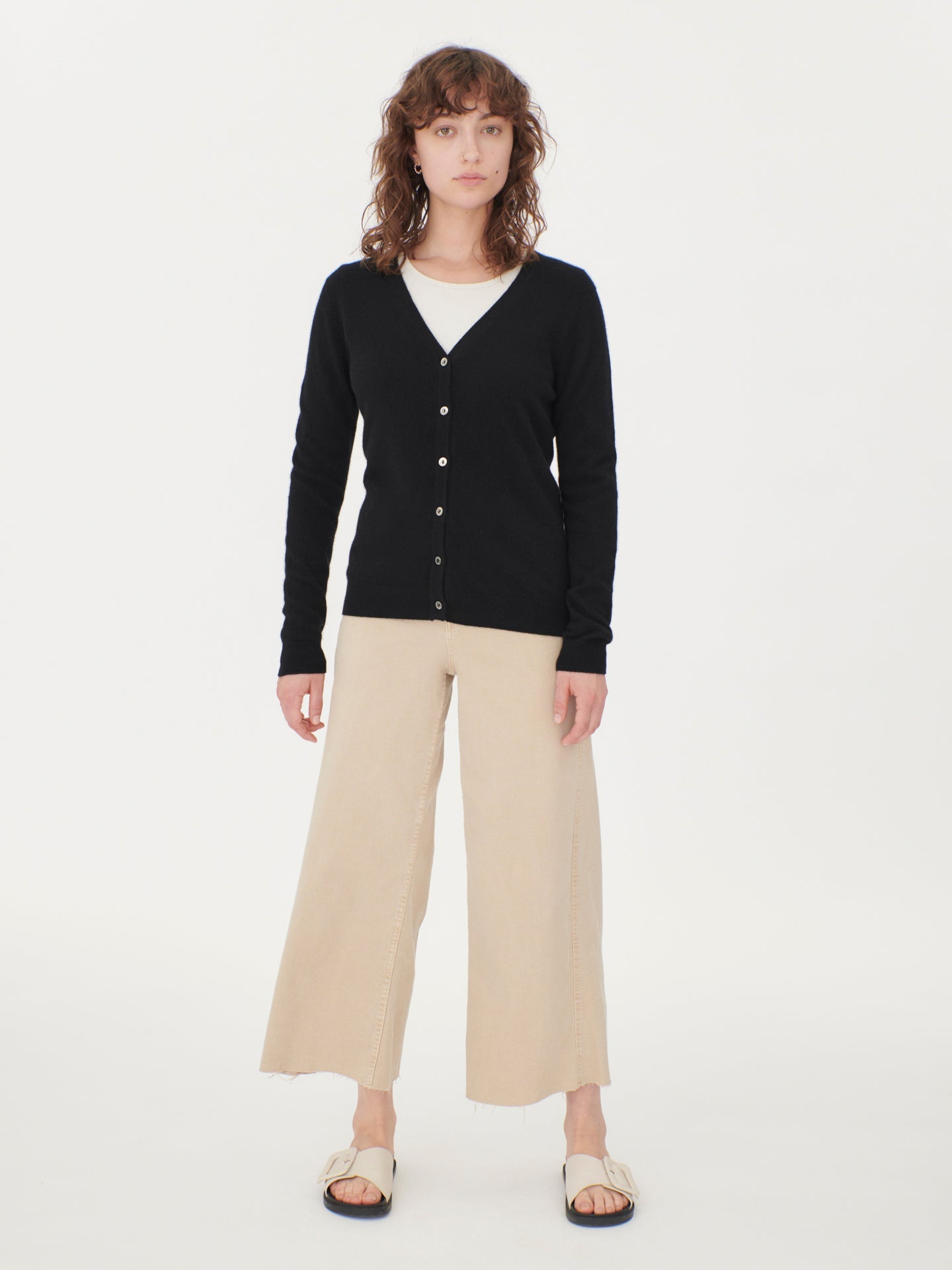 Cardigan col en V en Cachemire pour femmes Noir - Gobi Cashmere