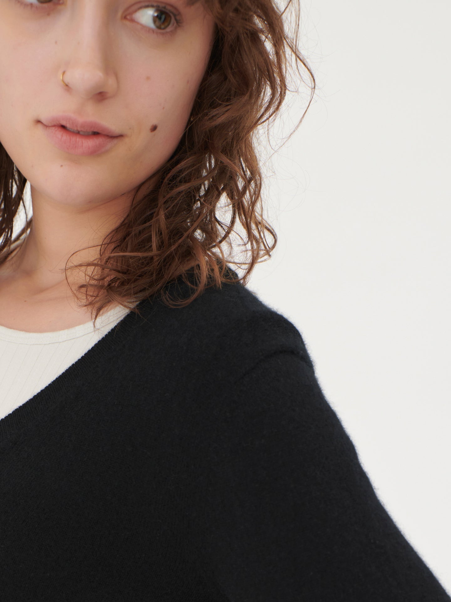 Cardigan col en V en Cachemire pour femmes Noir - Gobi Cashmere