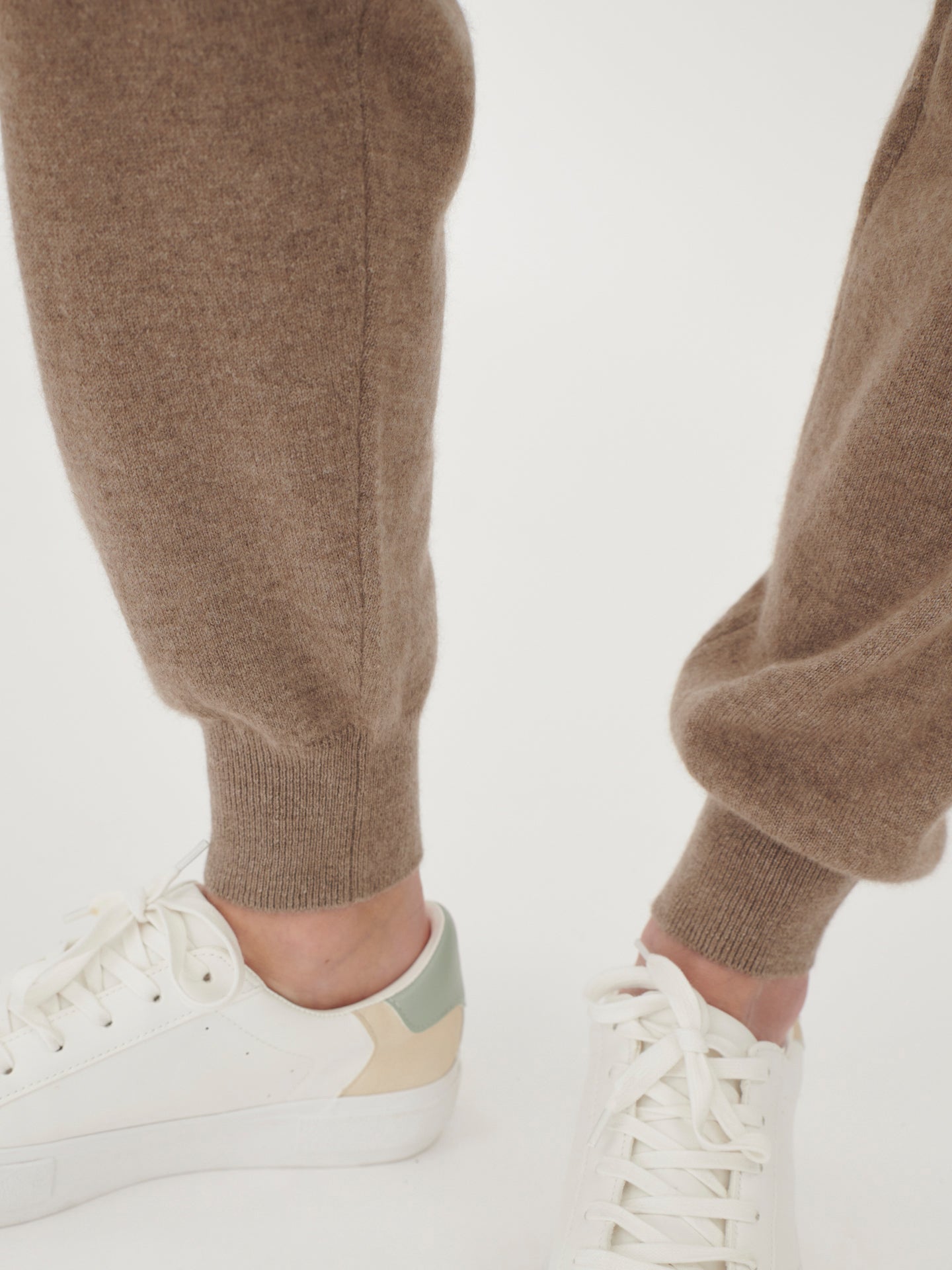 Jogging femme en Cachemire pour femmes Taupe - Gobi Cashmere