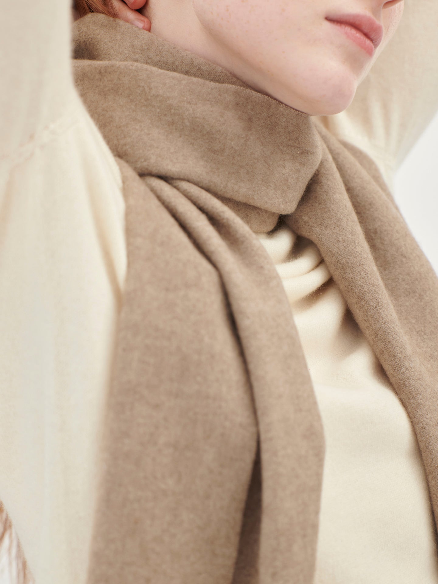 Écharpe avec franges en cachemire pour unisex Couleur Organique Taupe - Gobi Cashmere 