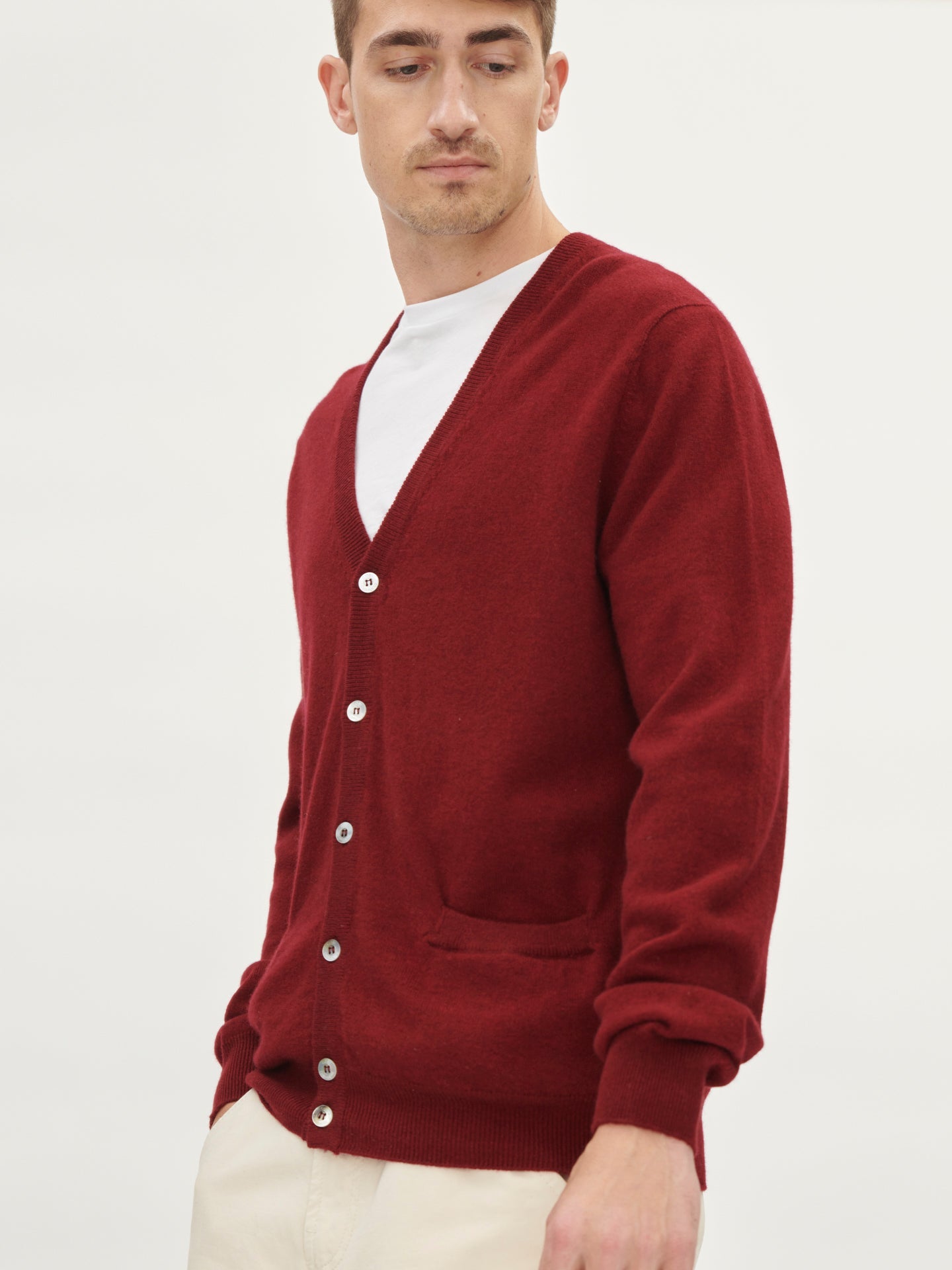 Cardigan a col V en Cachemire pour hommes Rouge - Gobi Cashmere