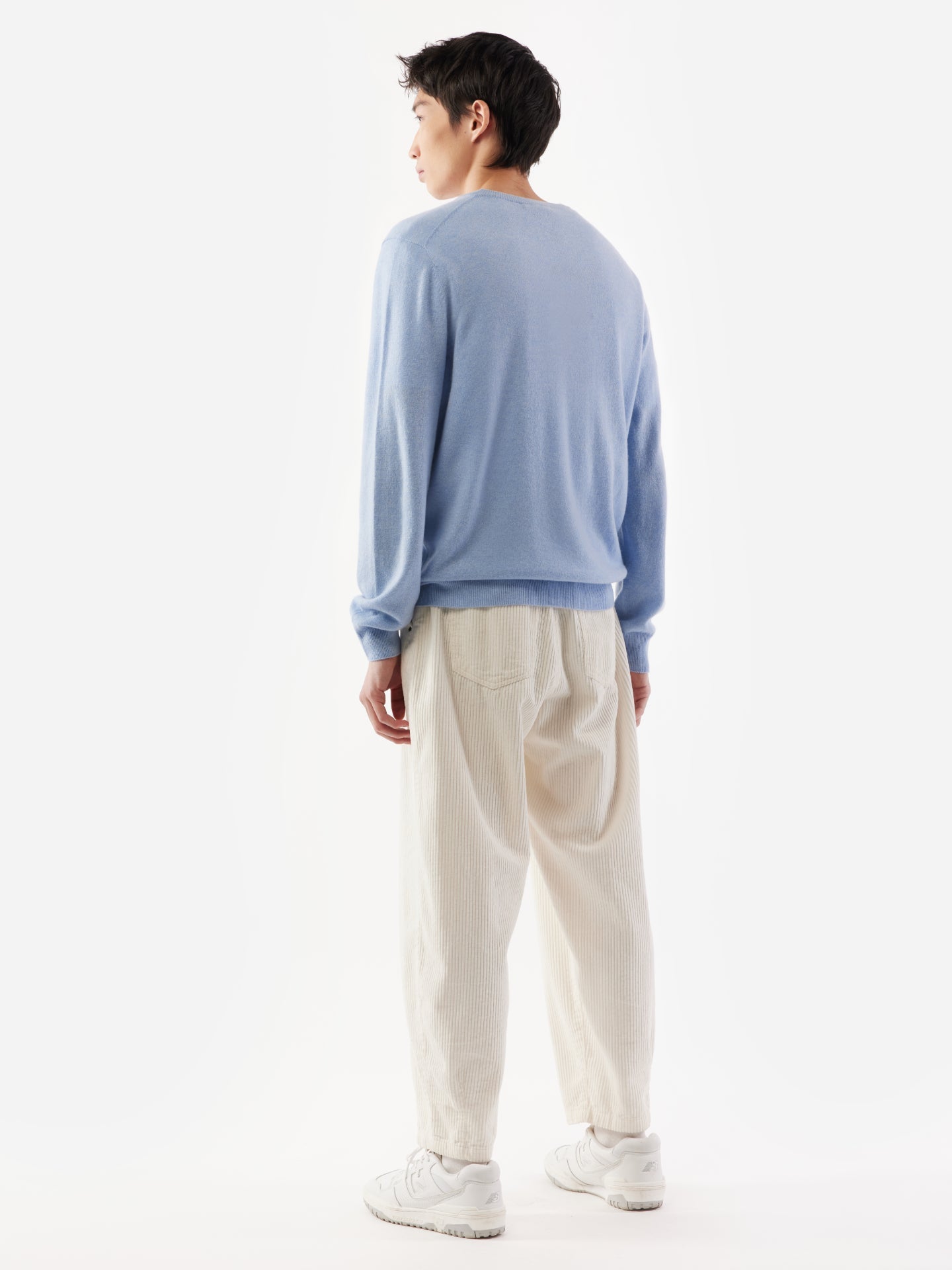Pull col en V en Cachemire pour hommes Marin - Gobi Cashmere