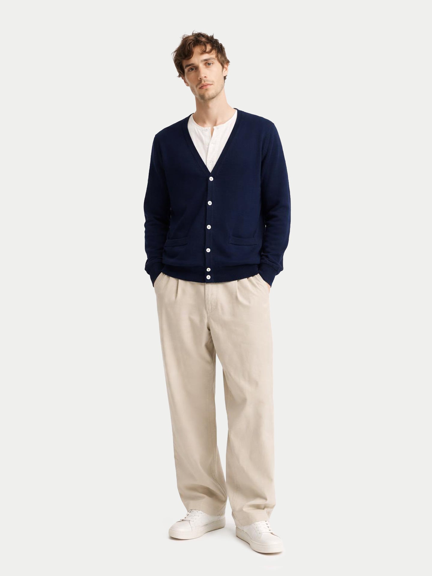 Cardigan col en V en cachemire Essential pour hommes