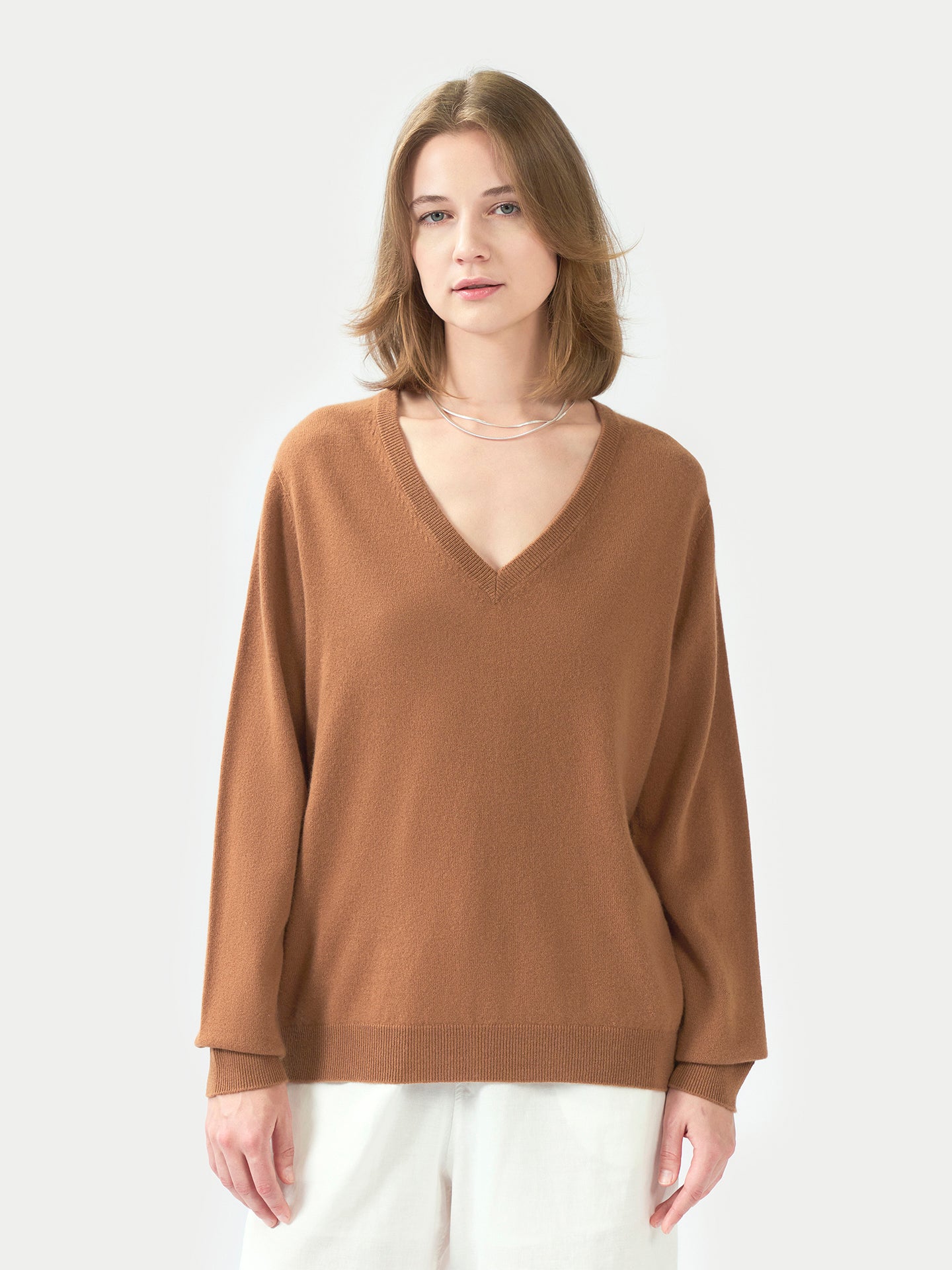 Pull col en V en cachemire Essential pour femmes