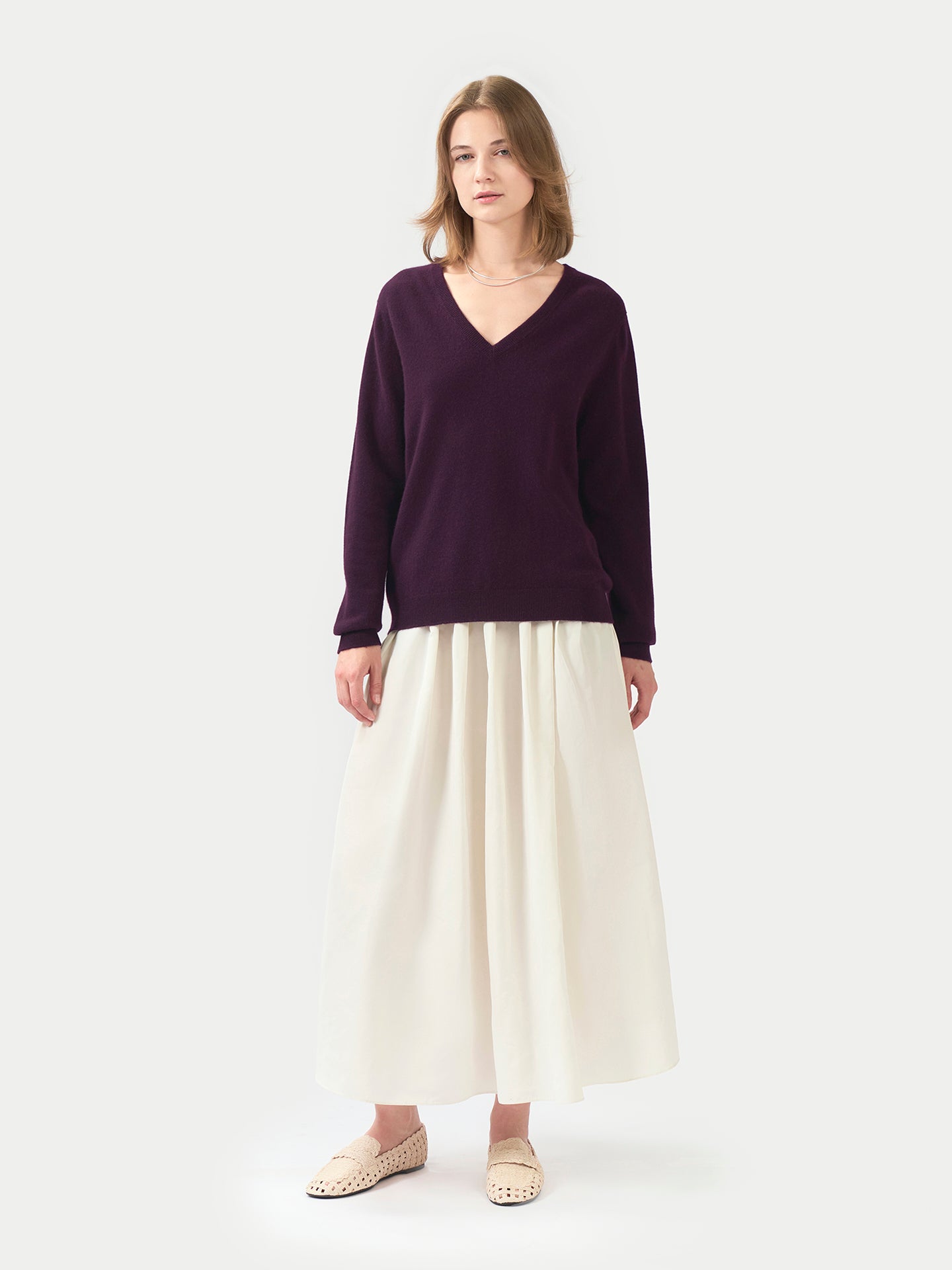 Pull col en V en cachemire Essential pour femmes