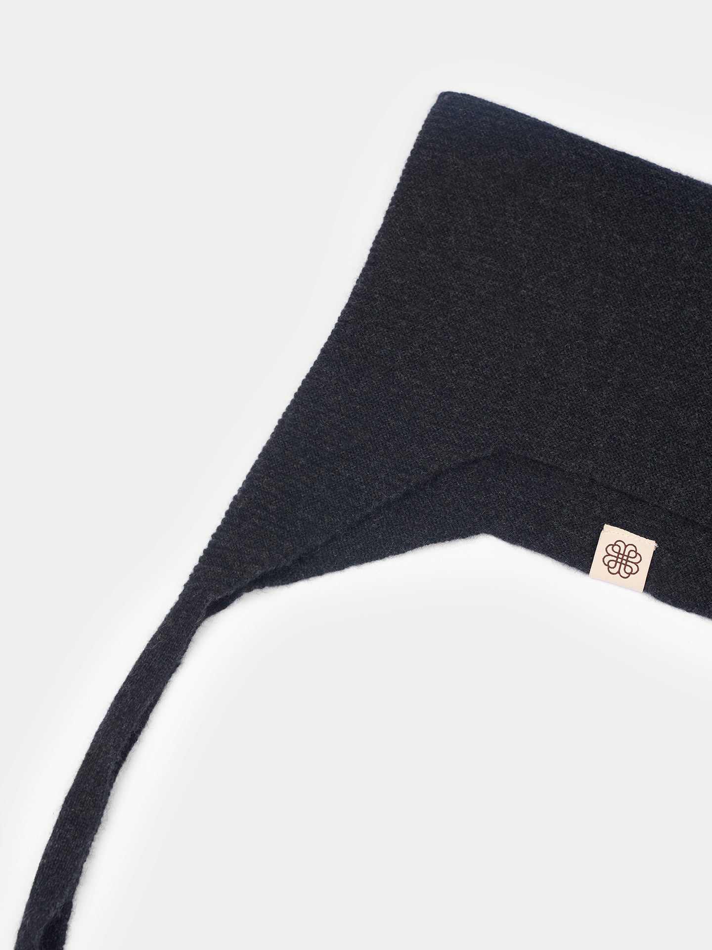 Bonnet femme en cachemire 100 % couleur dark shadow | GOBI Cashmere