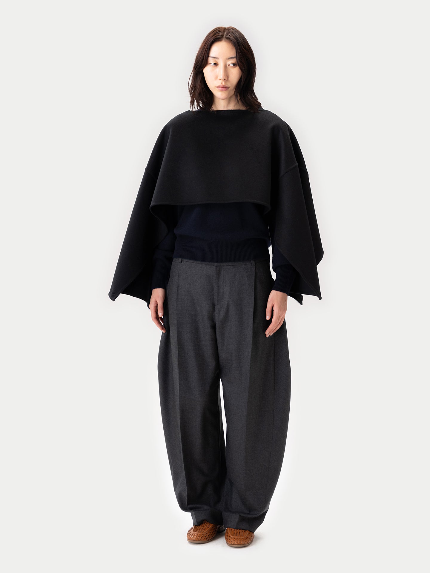 Poncho en Cachemire Polyvalent pour Femme couleur noir | GOBI Cashmere