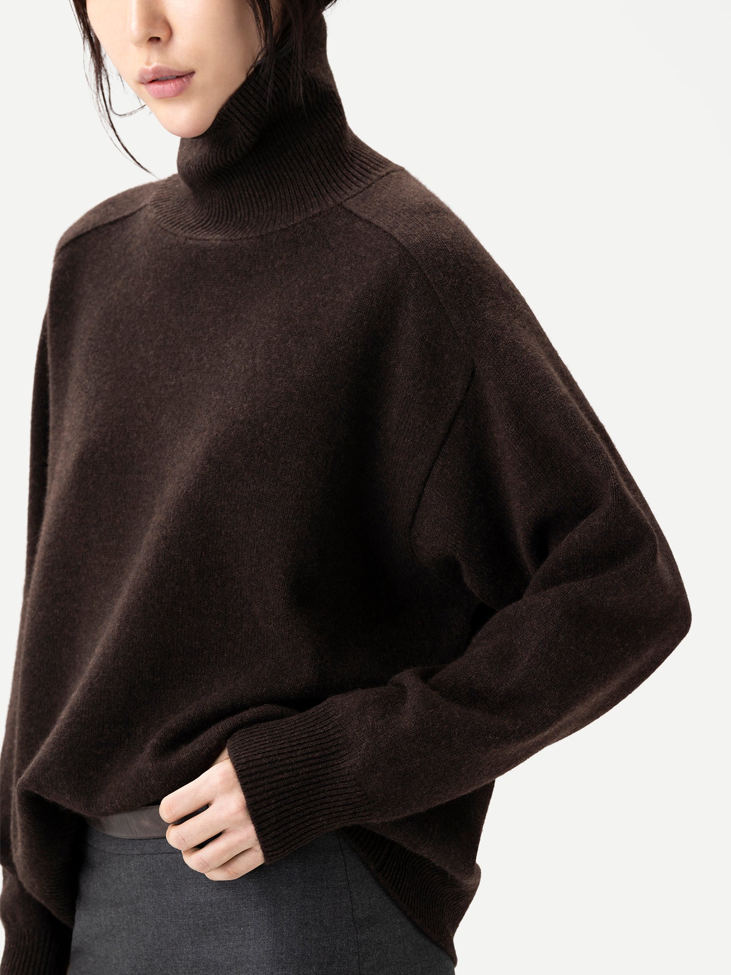 Pull unisexe en cachemire à col montant couleur marron | GOBI Cashmere