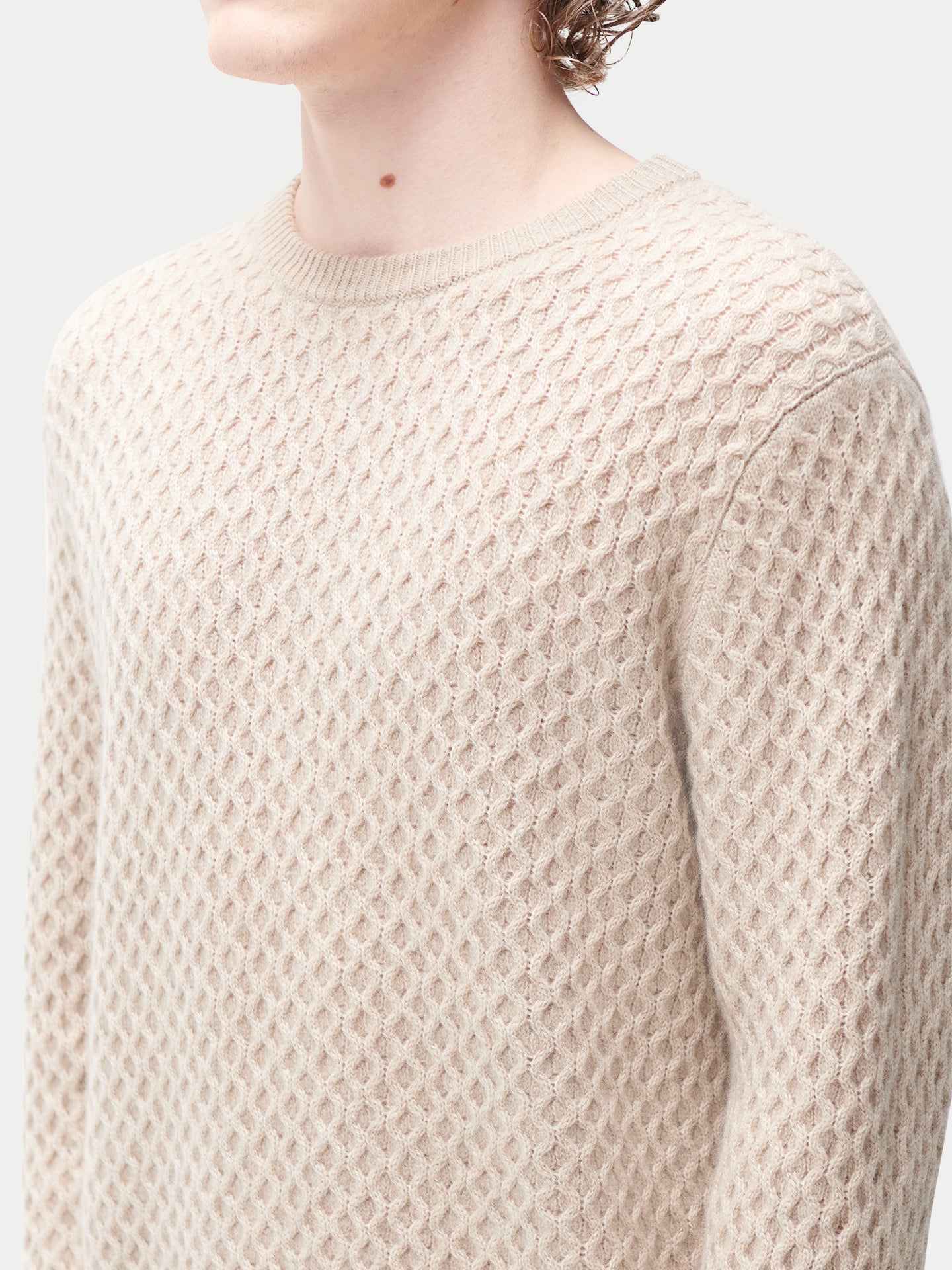 Pull en cachemire à maille torsadée