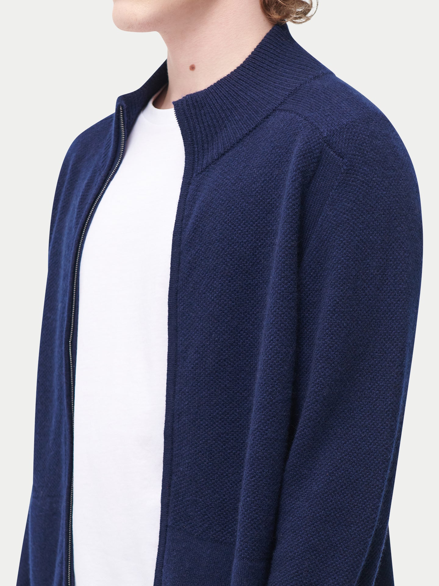 Cardigan en cachemire zippé à col montant