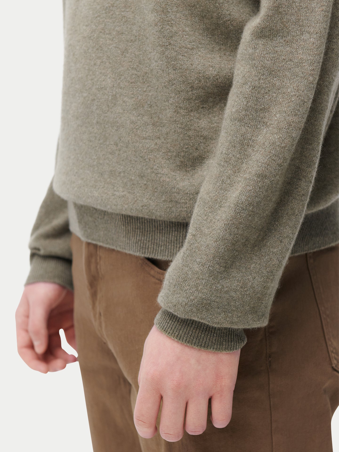 Pull col rond en cachemire Essential pour hommes