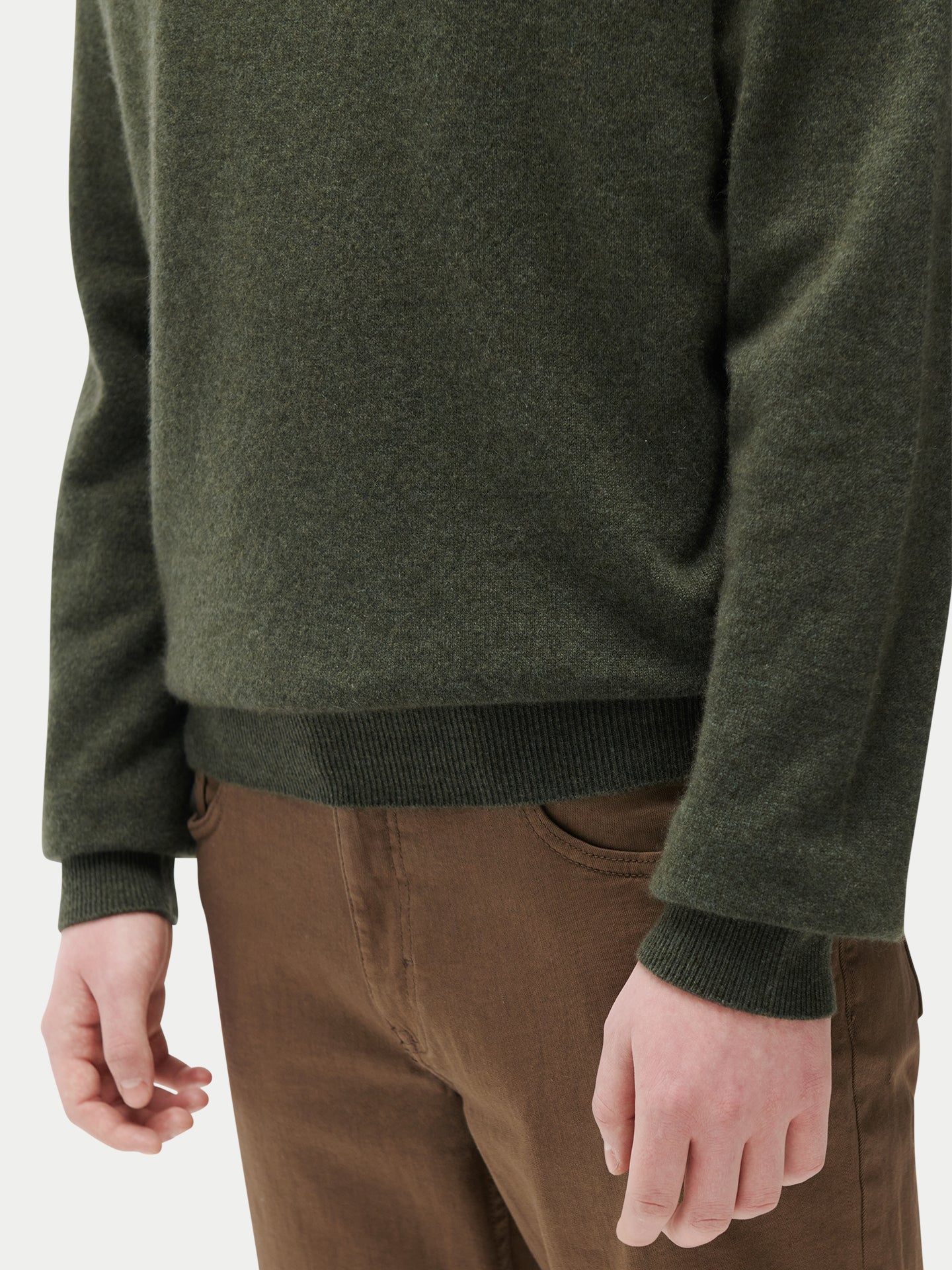 Pull col roulé en cachemire Essential pour hommes