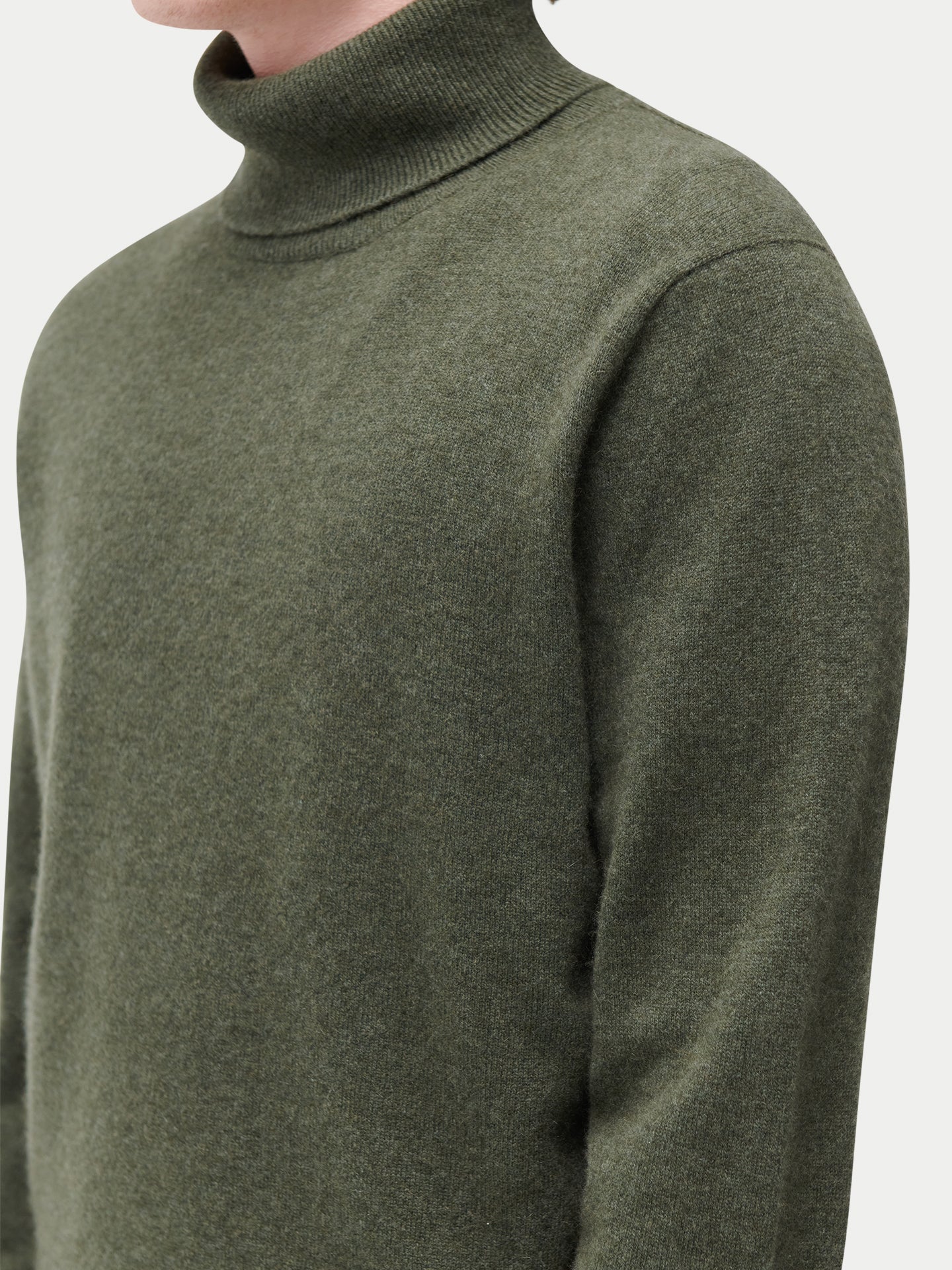 Pull col roulé en cachemire Essential pour hommes