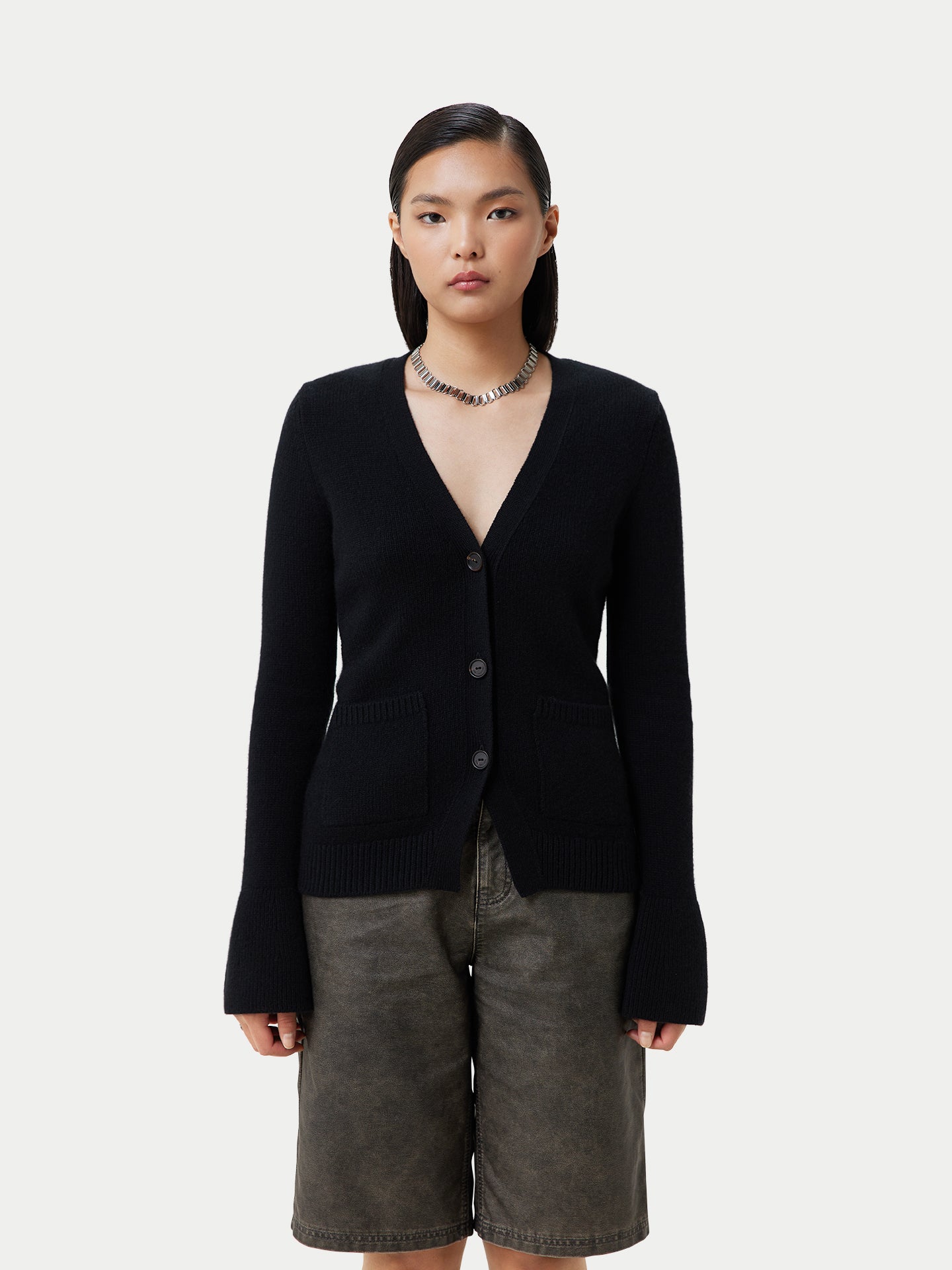 Cardigan col en V en cachemire Noir - Gobi Cashmere