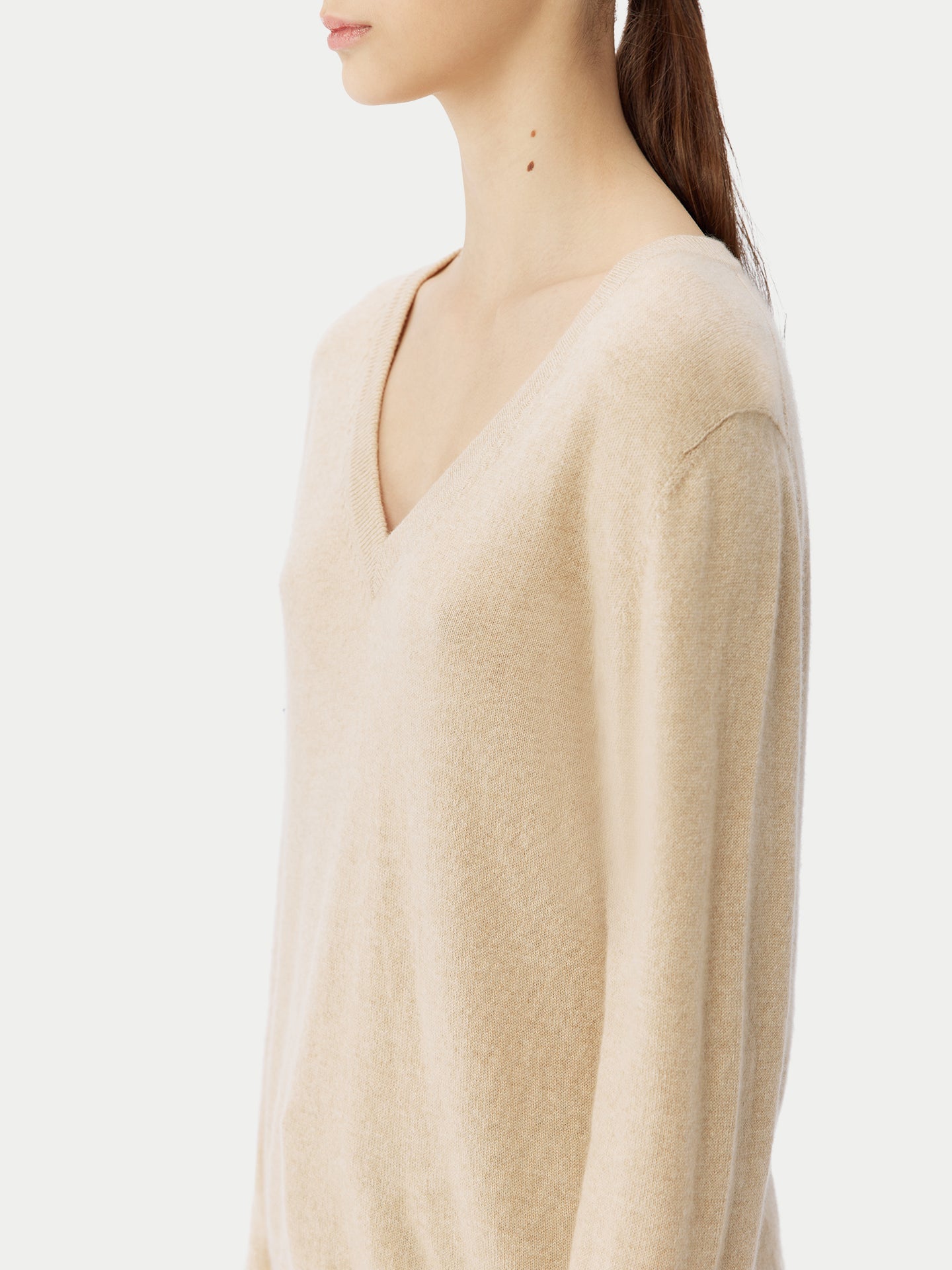 Pull col en V en Cachemire pour femmes Taupe - Gobi Cashmere