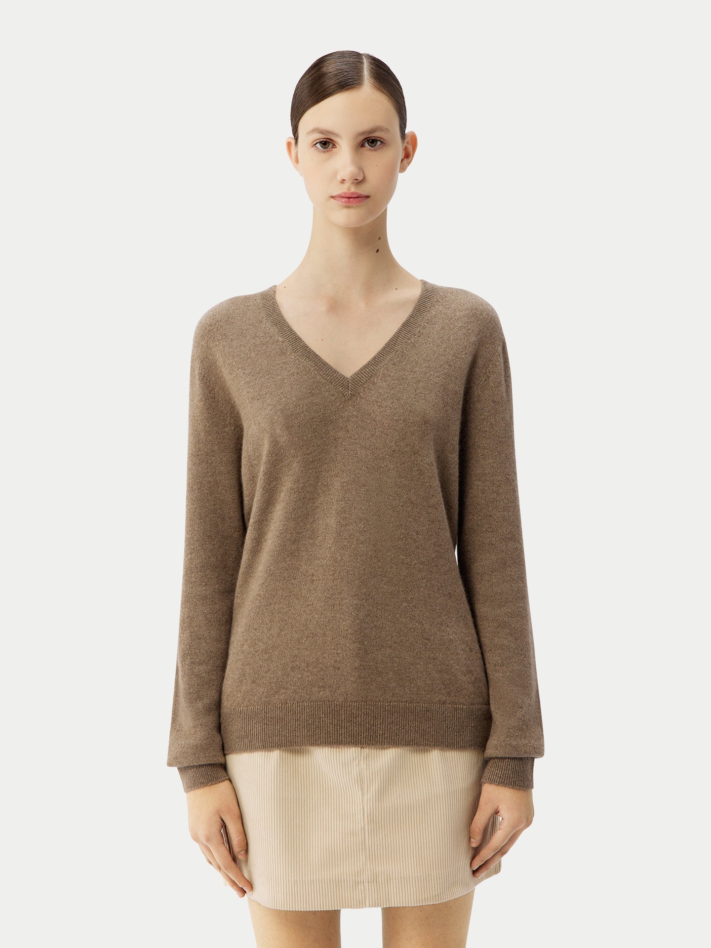 Pull col en V en Cachemire pour femmes Taupe - Gobi Cashmere