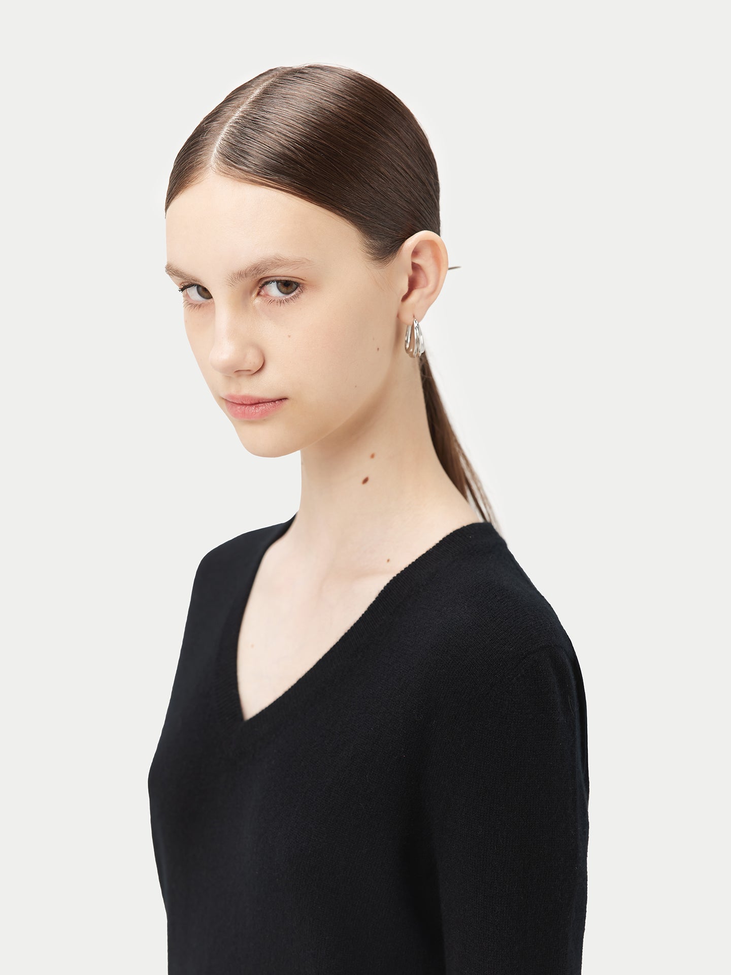 Pull col en V en Cachemire pour femmes Noir - Gobi Cashmere