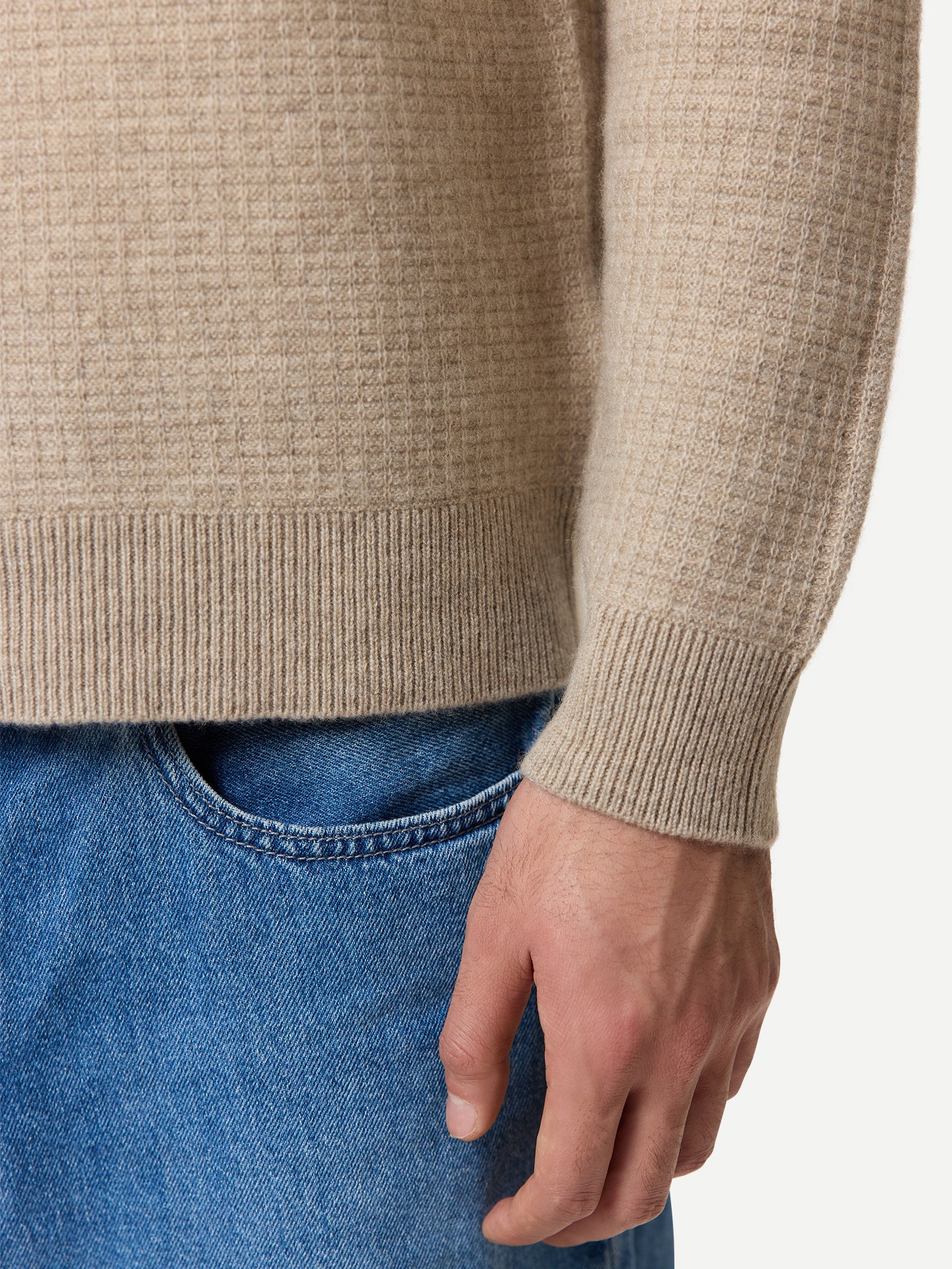 Pull Cachemire Waffle Demi-Zip Homme couleur beige | GOBI Cashmere