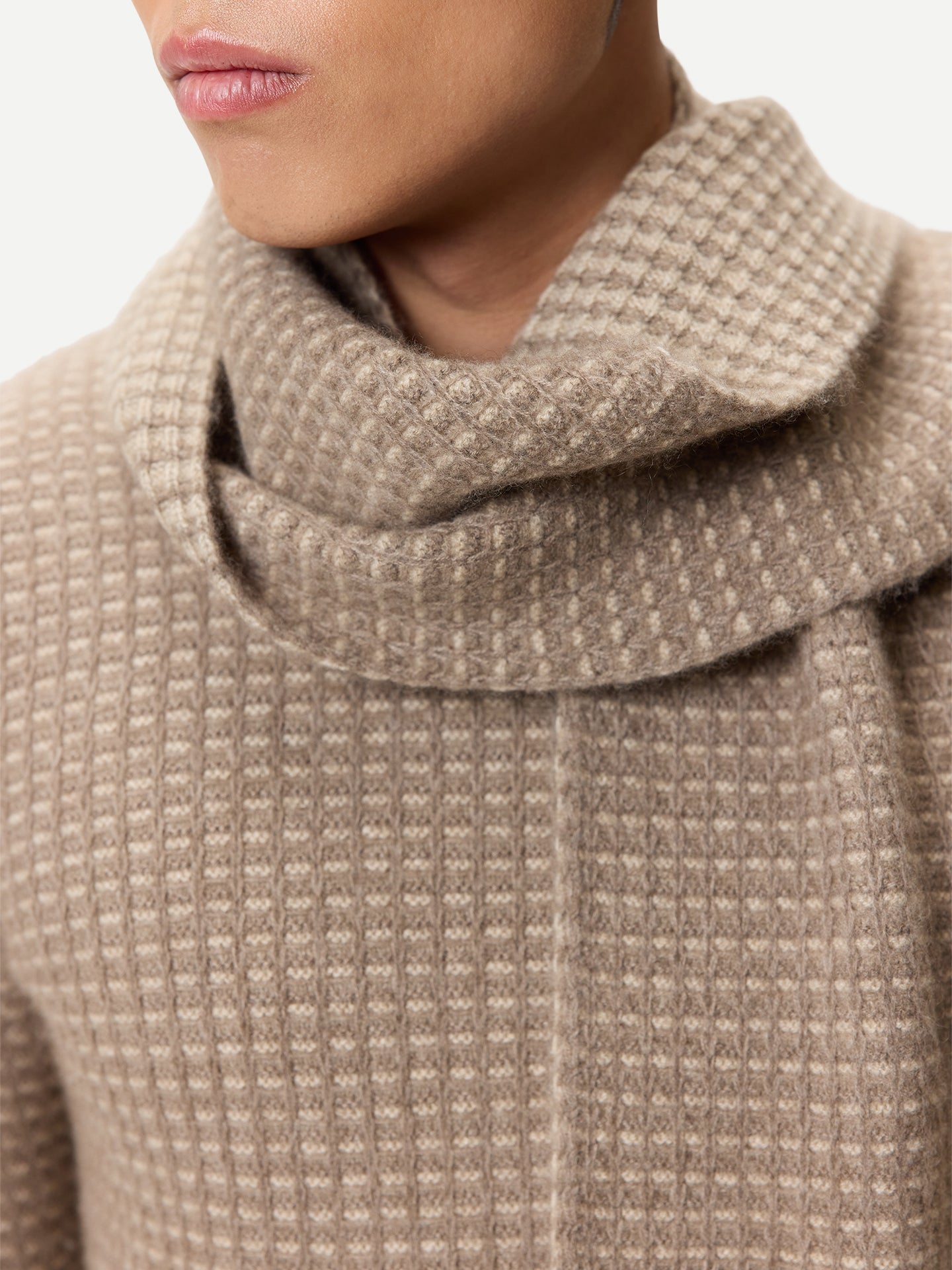 Écharpe Cachemire Waffle couleur taupe| GOBI Cashmere