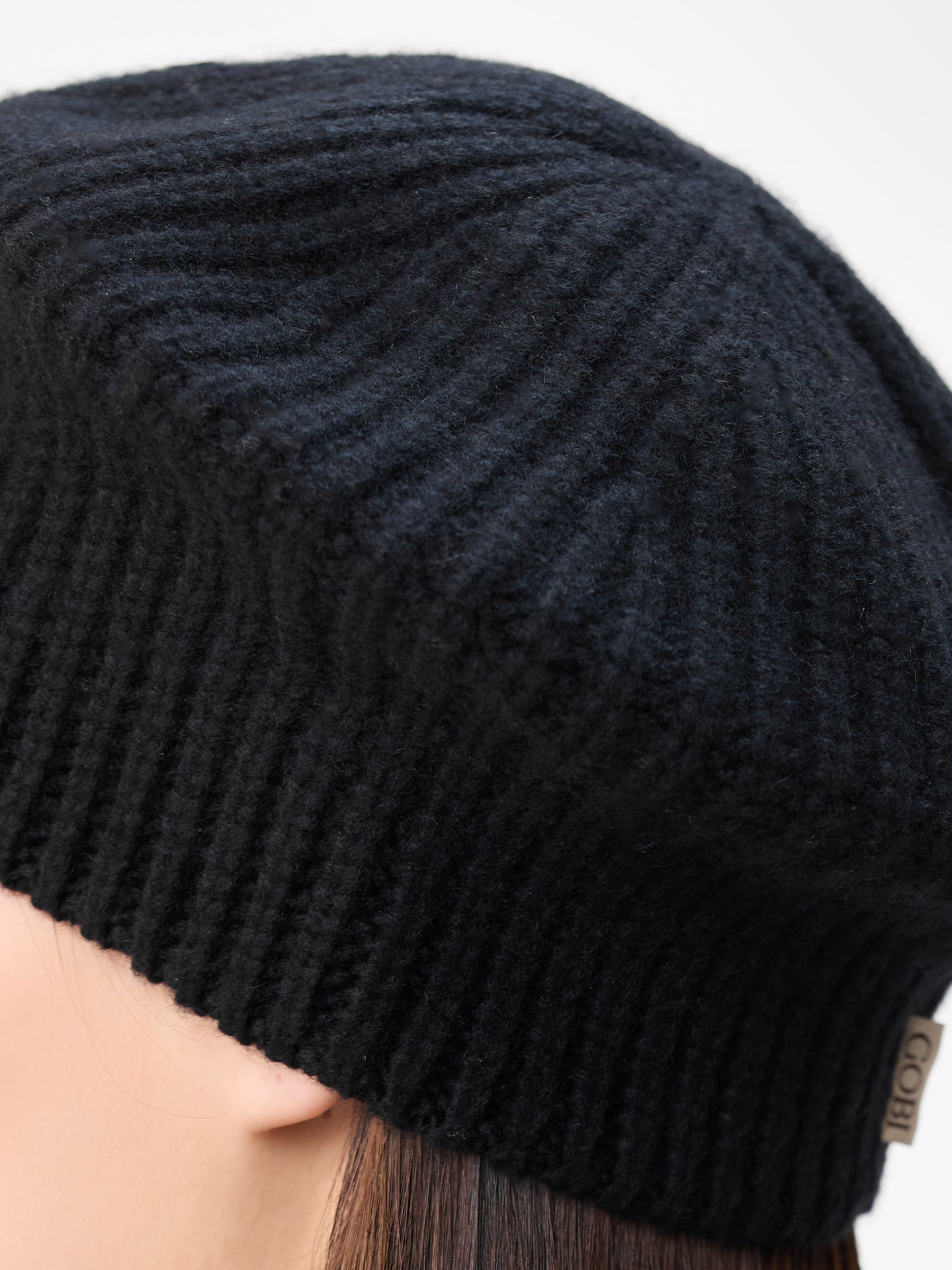 Bonnet Classique à Côtes en Cachemire couleur noir | GOBI Cashmere