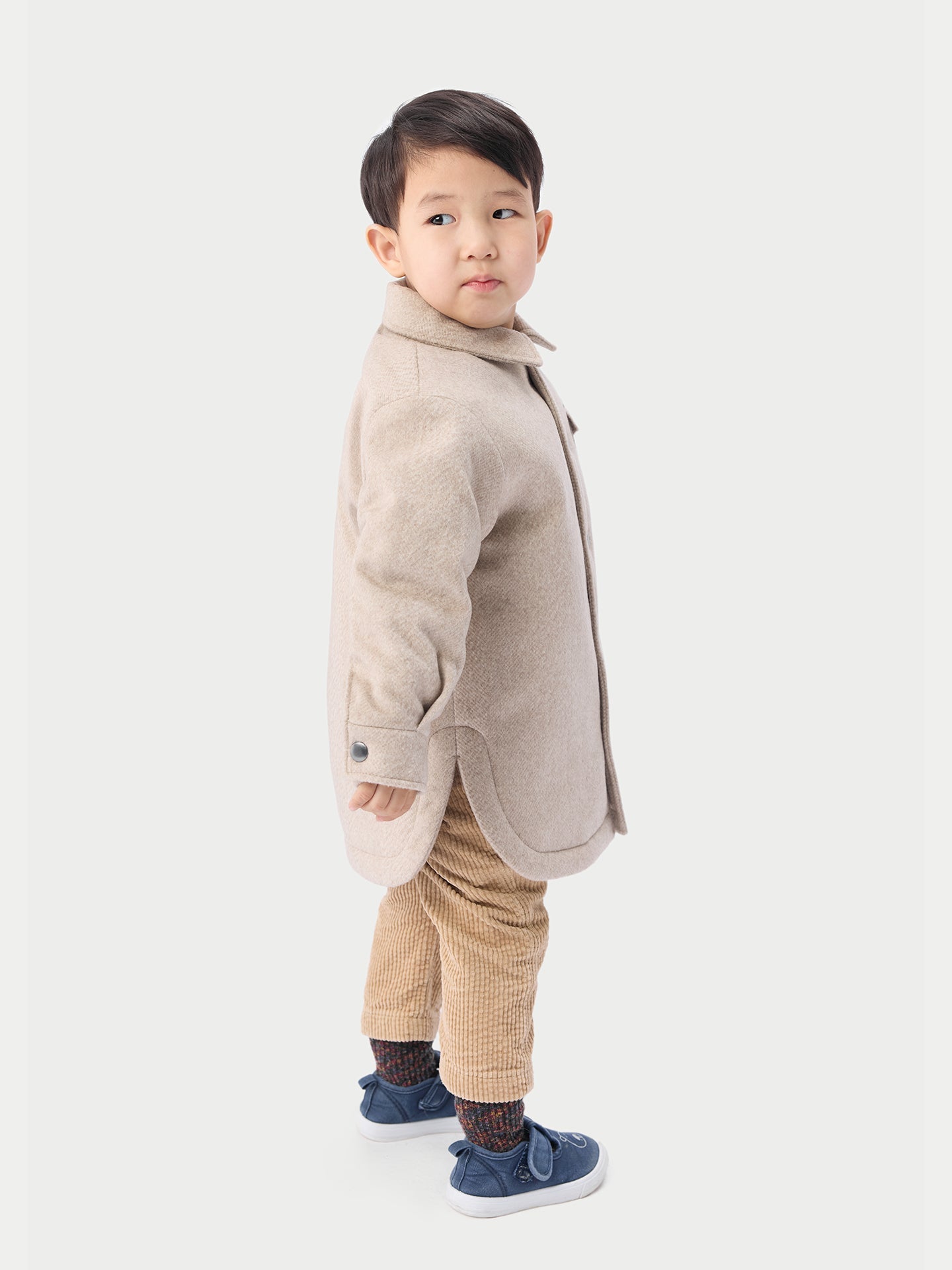 Veste en cachemire de Mongolie cousue par les enfants | GOBI Cashmere