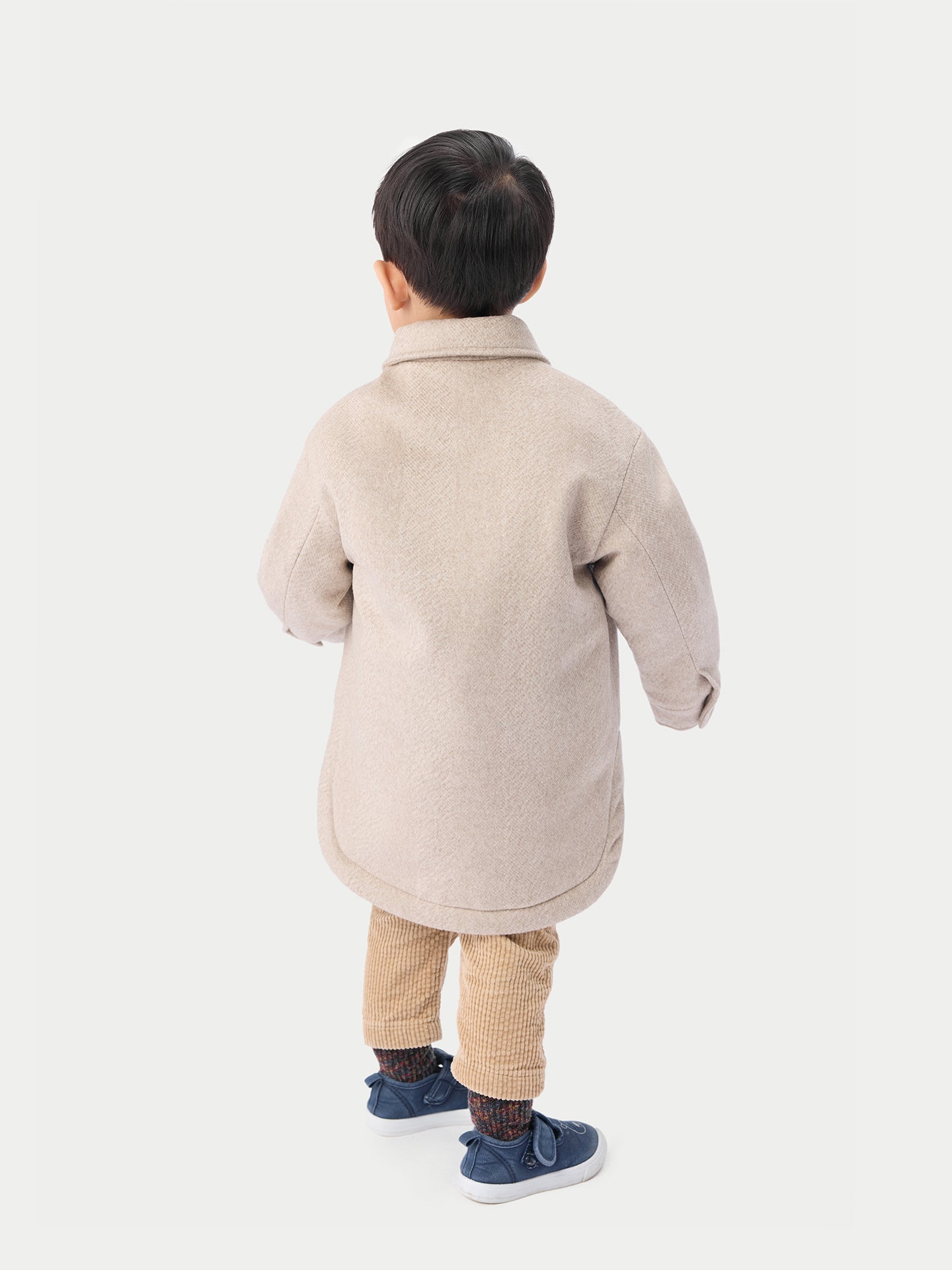 Veste en cachemire de Mongolie cousue par les enfants | GOBI Cashmere