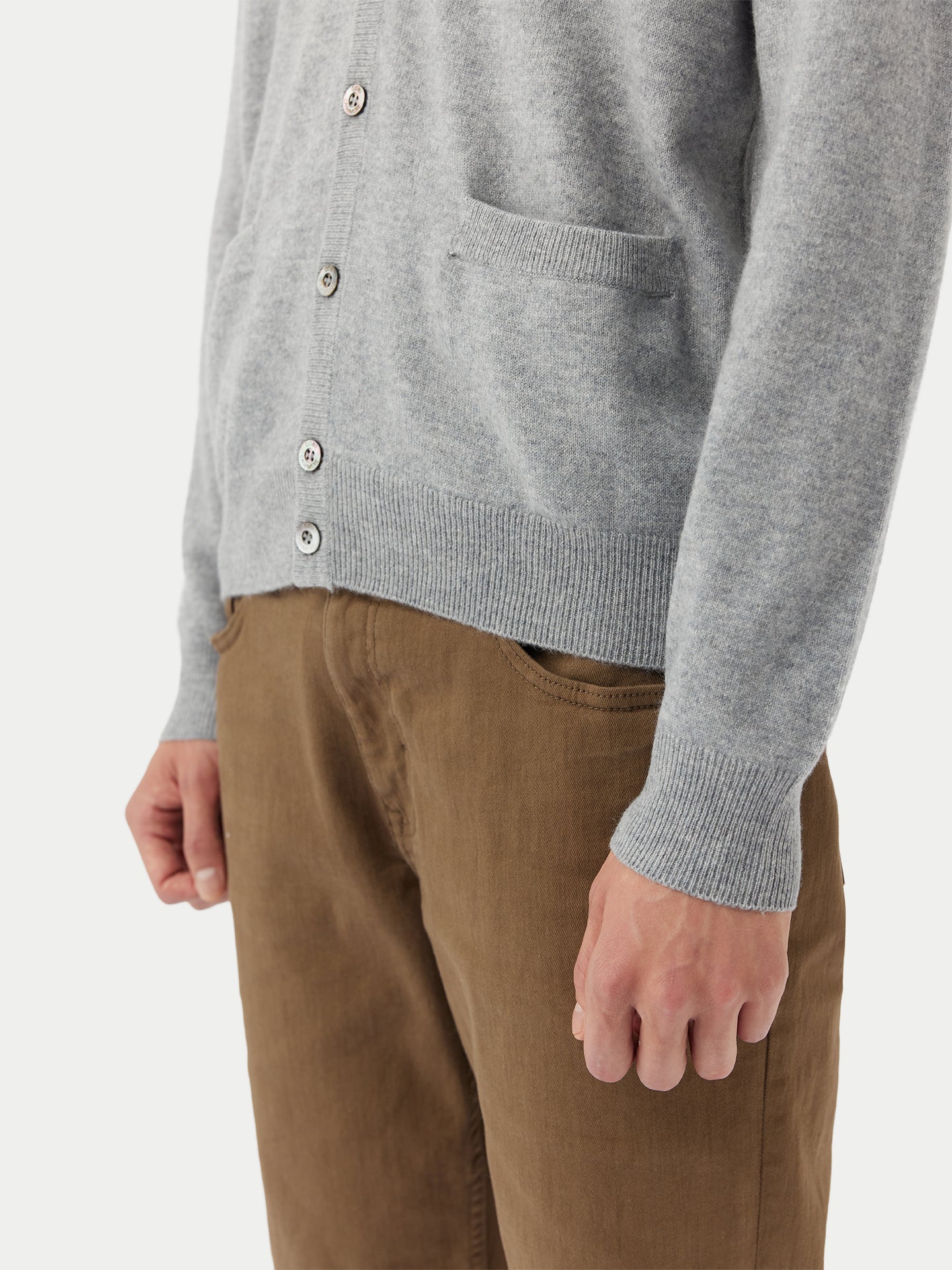 Cardigan a col V en Cachemire pour hommes Gris - Gobi Cashmere