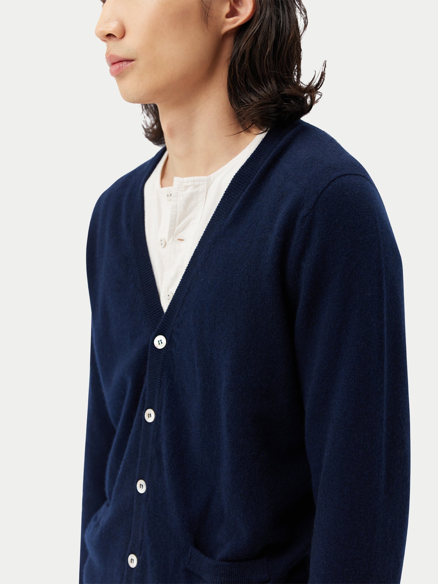 Cardigan a col V en Cachemire pour hommes Marin - Gobi Cashmere