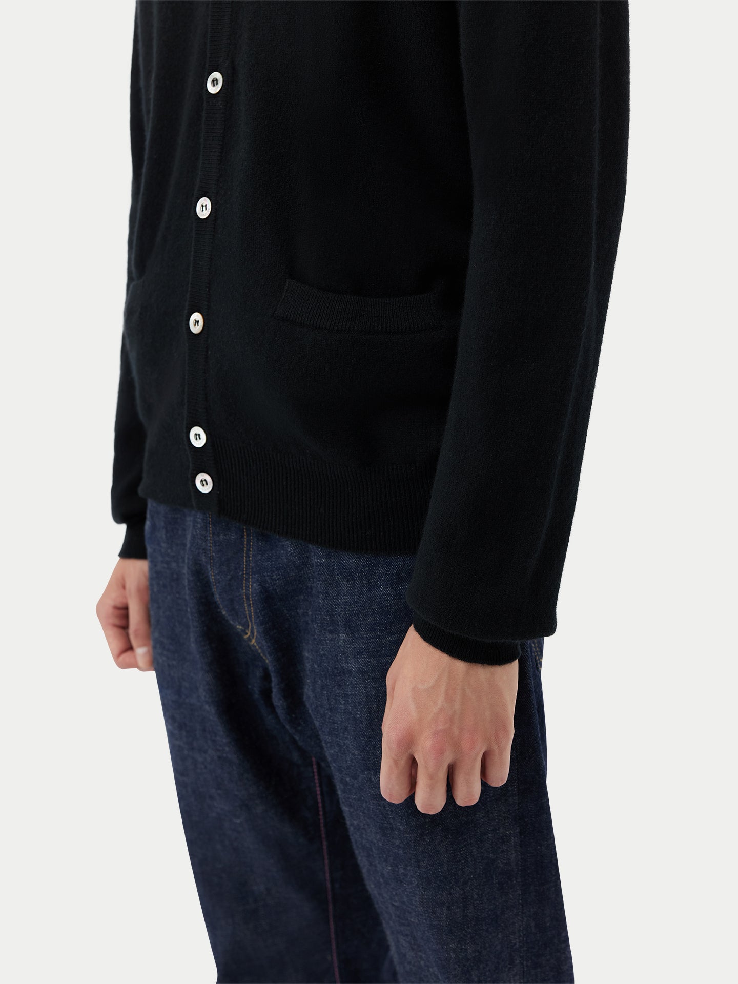 Cardigan col en V en cachemire Essential pour hommes