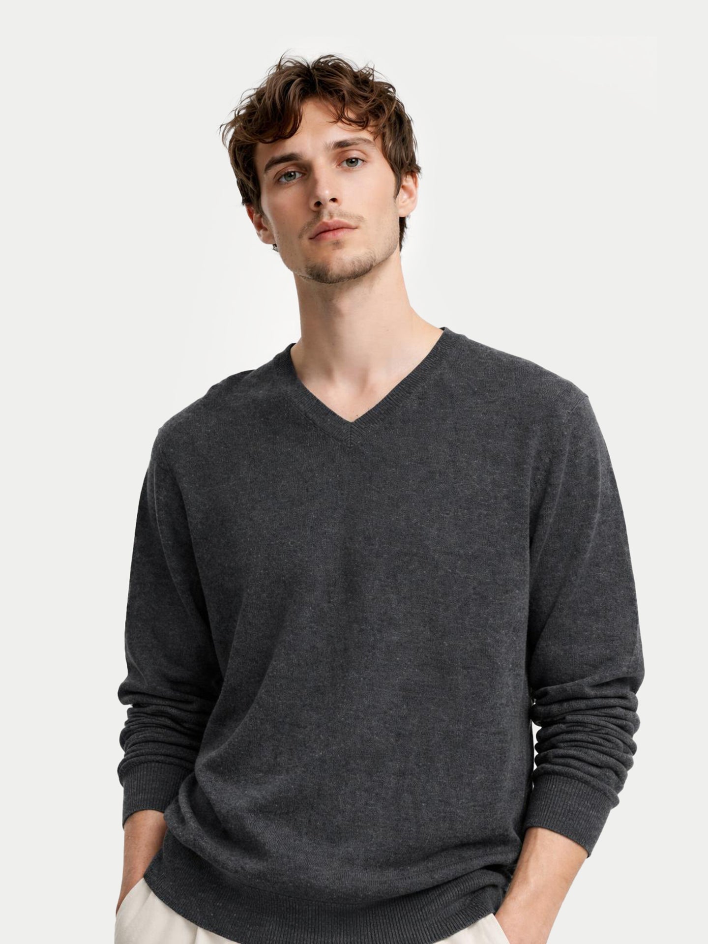 Pull col en V en cachemire Essential pour hommes