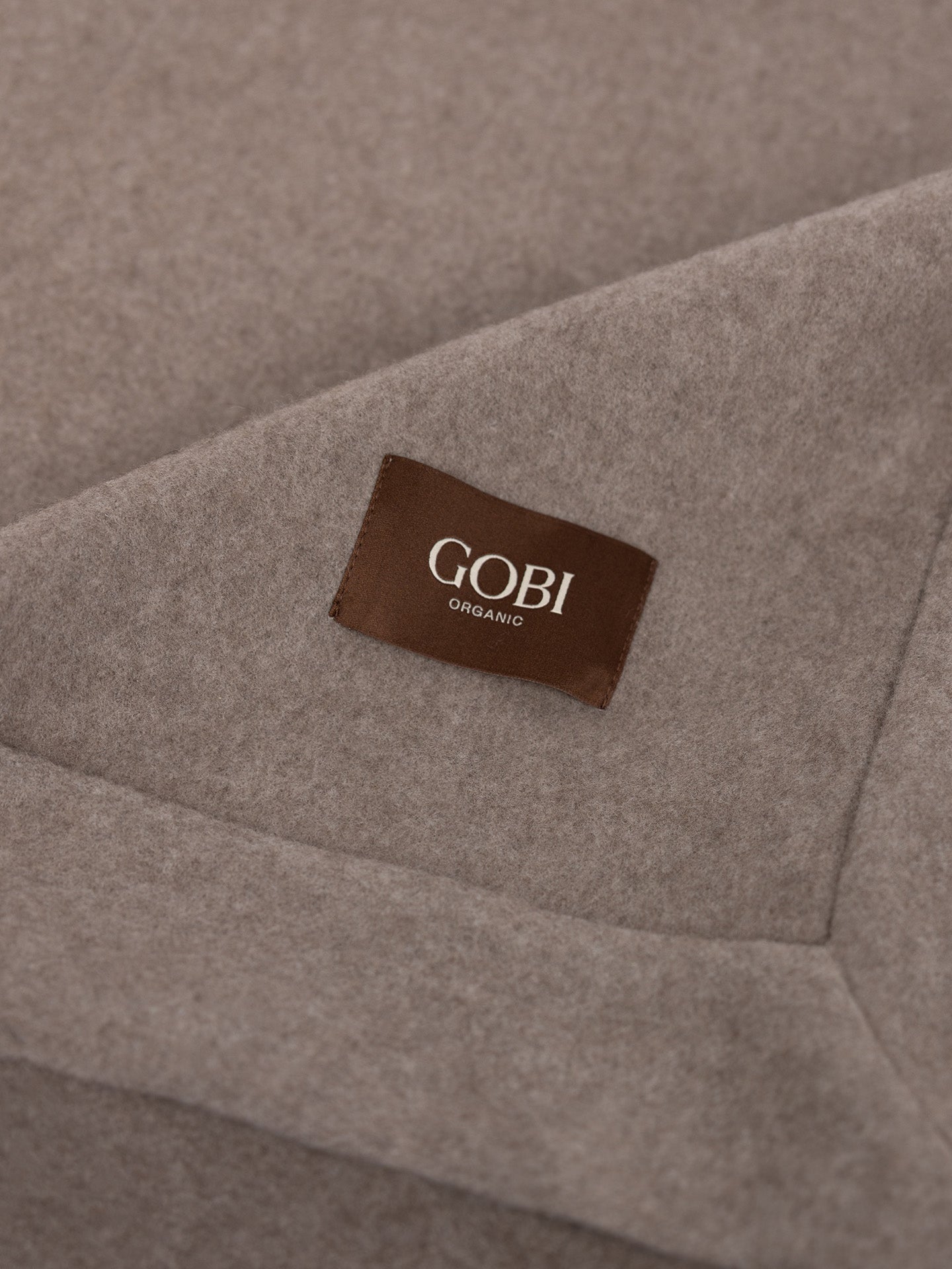 Plaid en cachemire Mongol 100 % couleur taupe | GOBI Cashmere