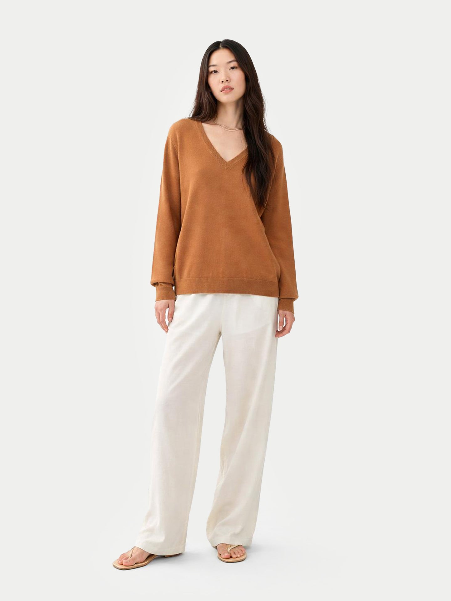Pull col en V en cachemire Essential pour femmes