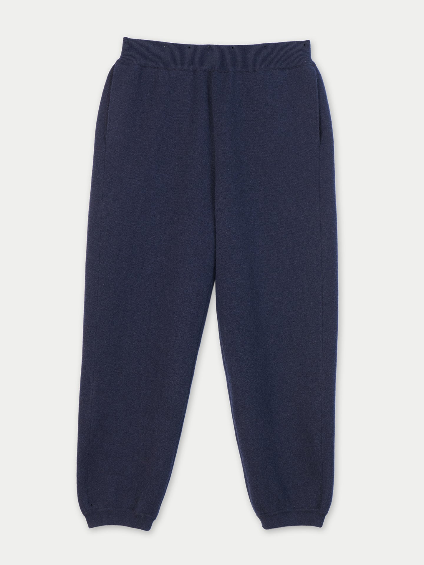 Vue de face d'un pantalon de jogging bleu marine à poches #color_india-ink