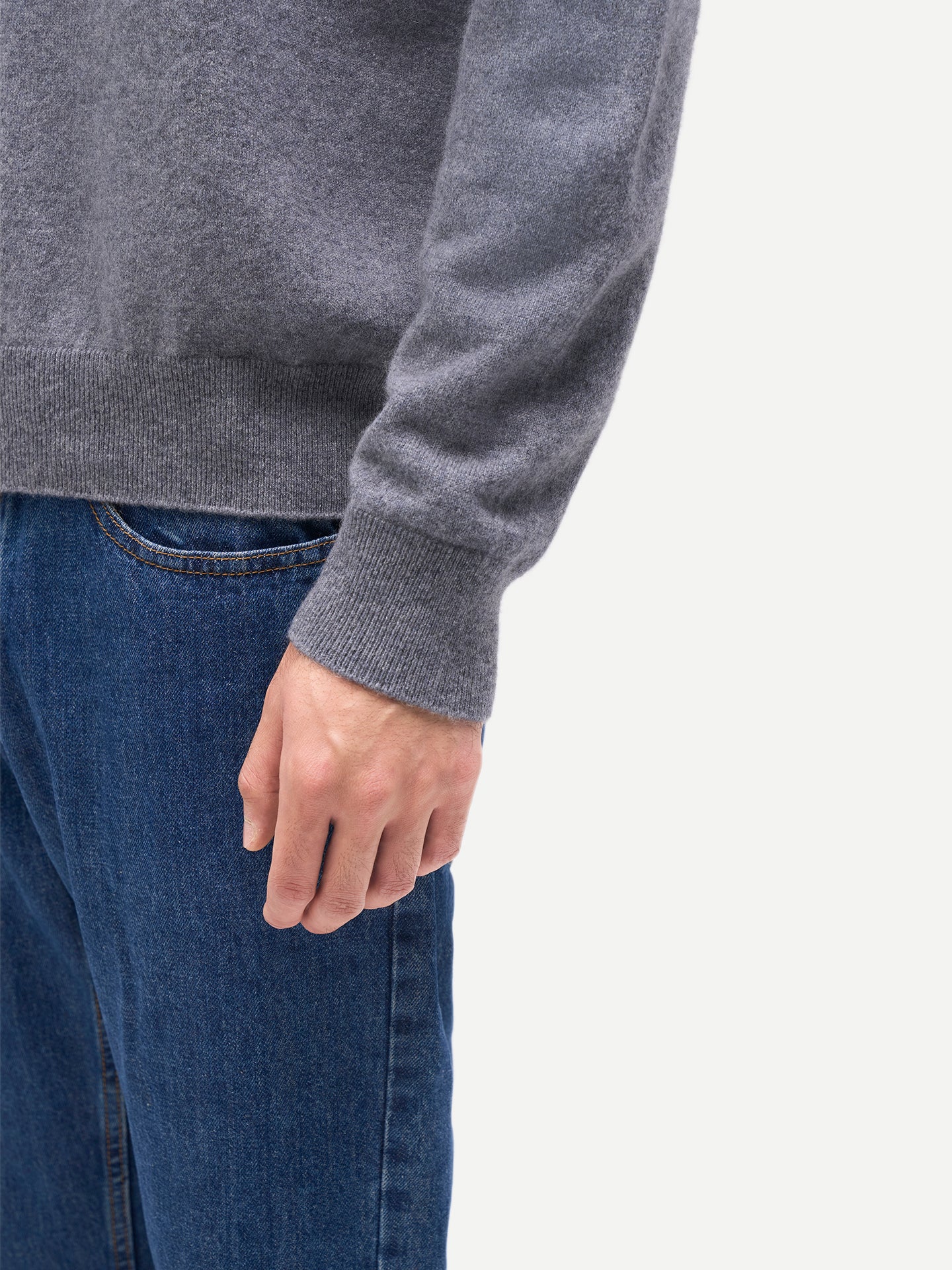 Pull col haut en cachemire Timeless homme couleur gris | GOBI Cashmere