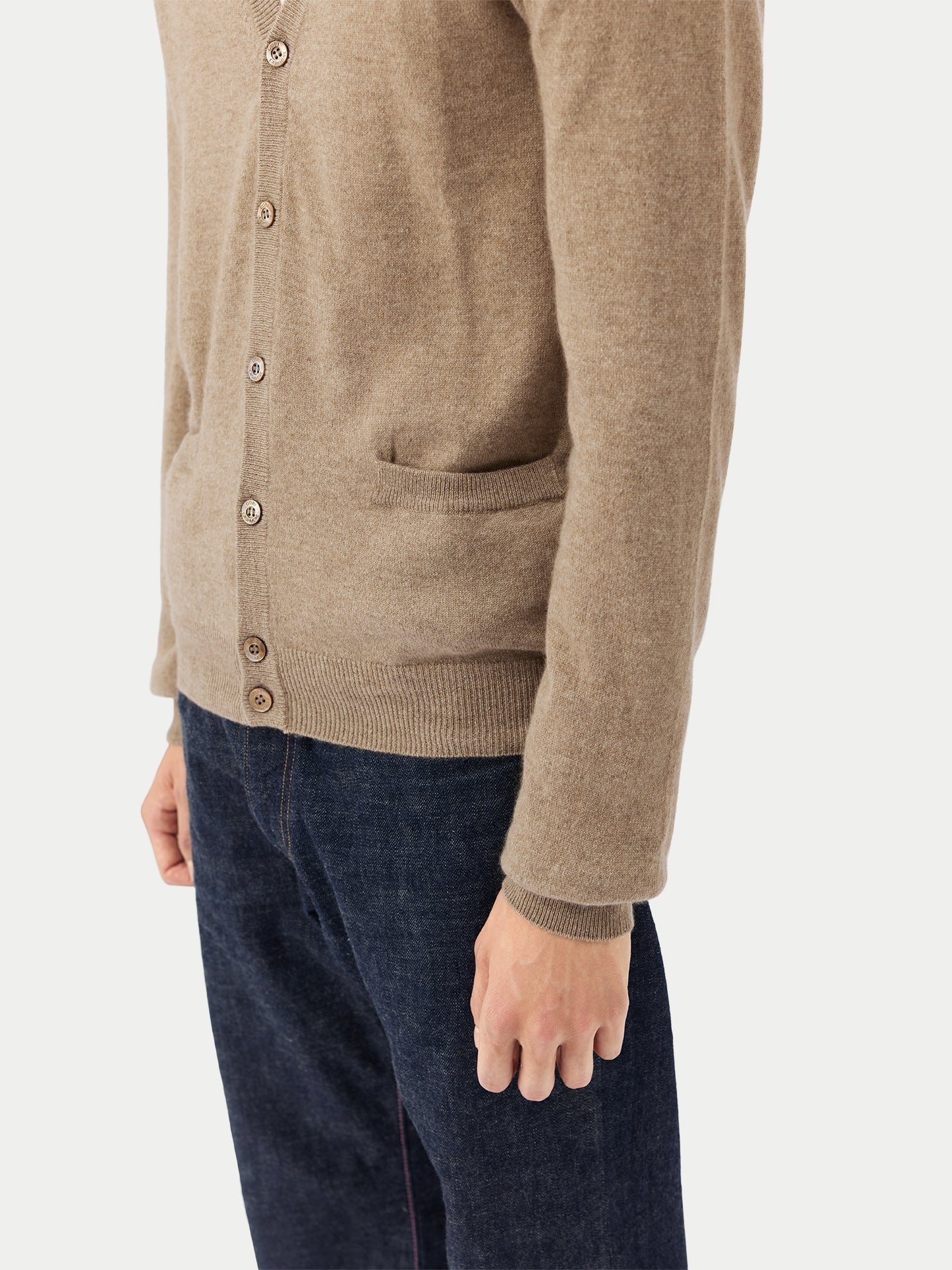 Cardigan a col V en Cachemire pour hommes Taupe - Gobi Cashmere