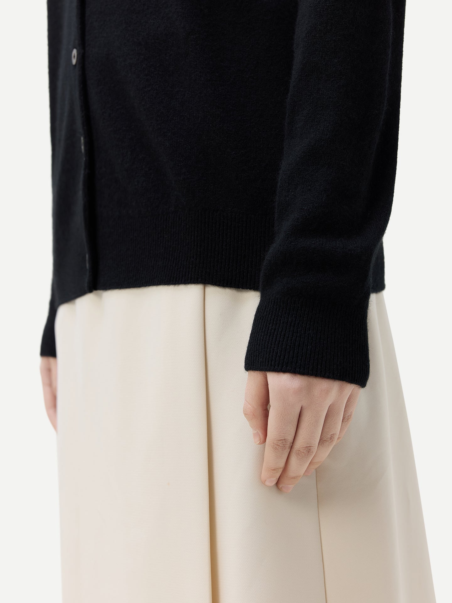 Cardigan col rond en cachemire Essential pour femmes