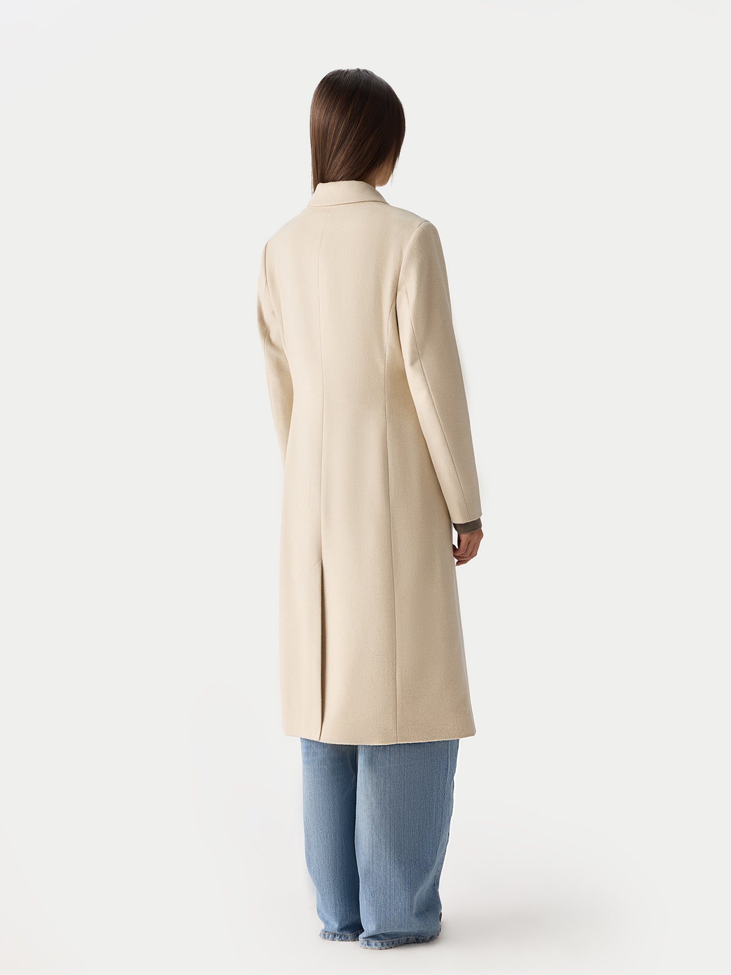 Manteau Long en Laine à Double Boutonnage Ajusté couleur beige | GOBI Cashmere