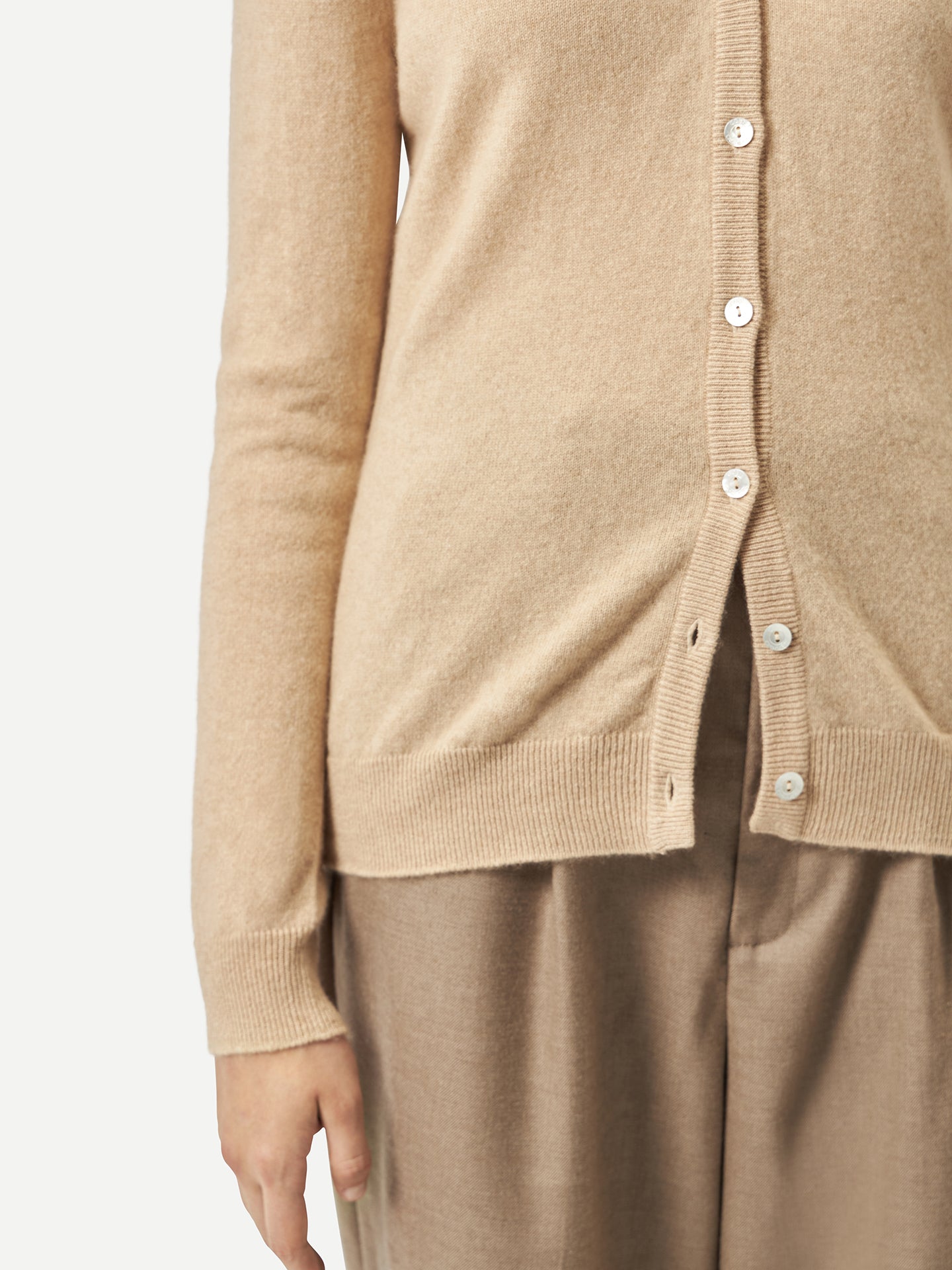 Cardigan col en V en Cachemire pour femmes Taupe - Gobi Cashmere