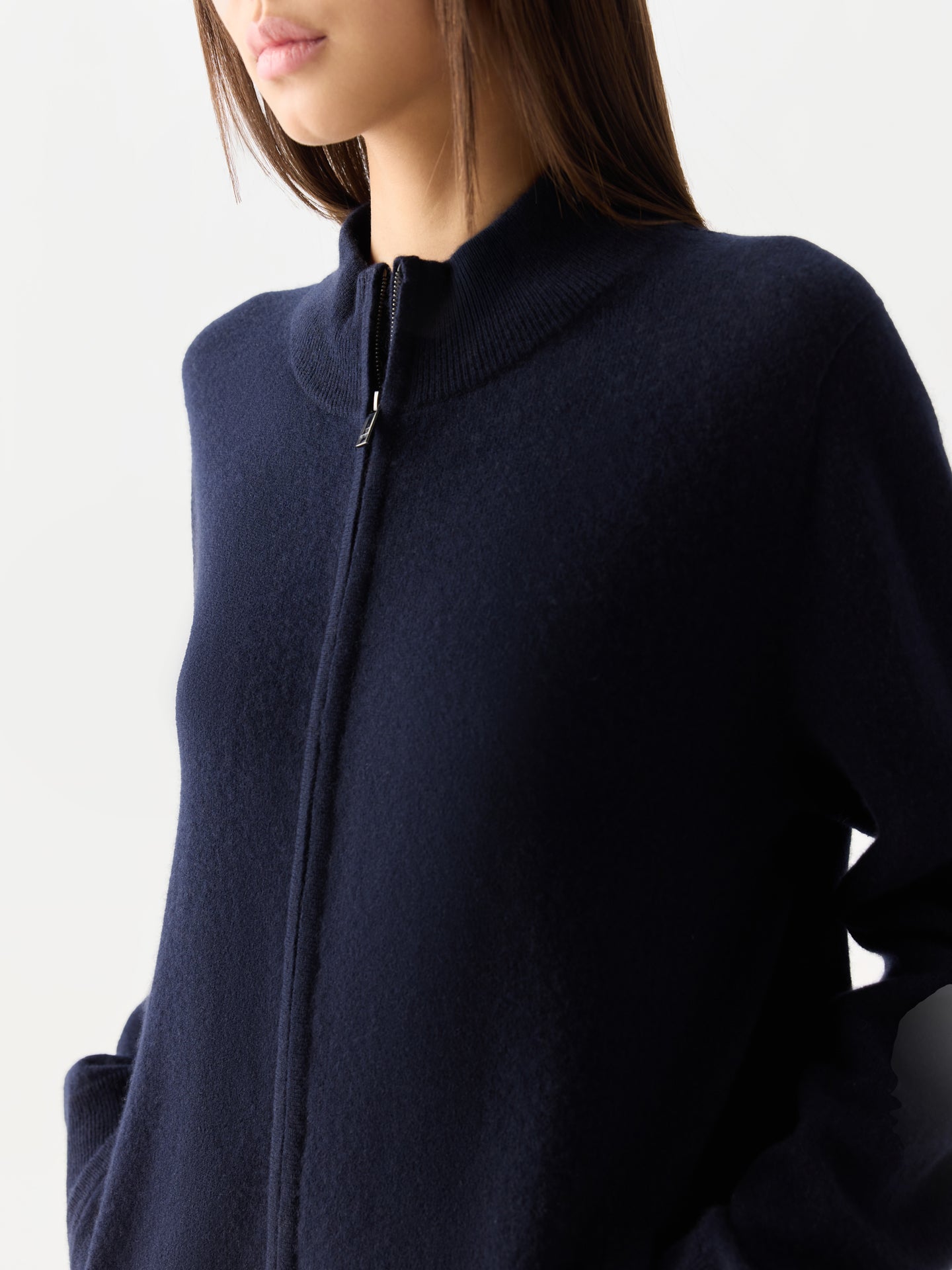 Cardigan zippé en cachemire Timeless femme couleur marine | GOBI Cashmere