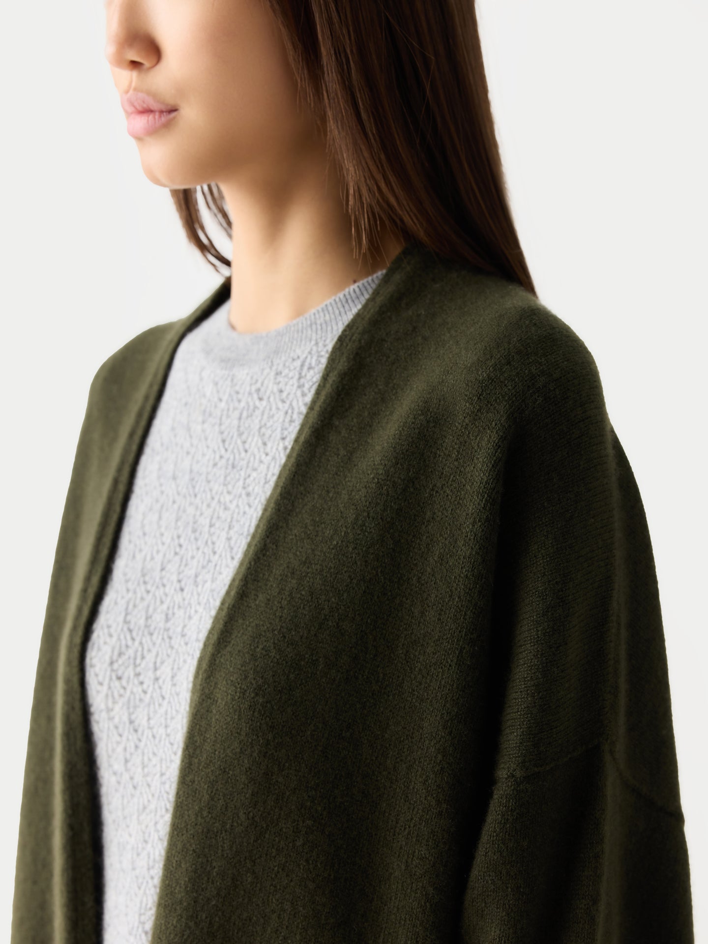 Long Cardigan Ouvert en Cachemire couleur olive | GOBI Cashmere