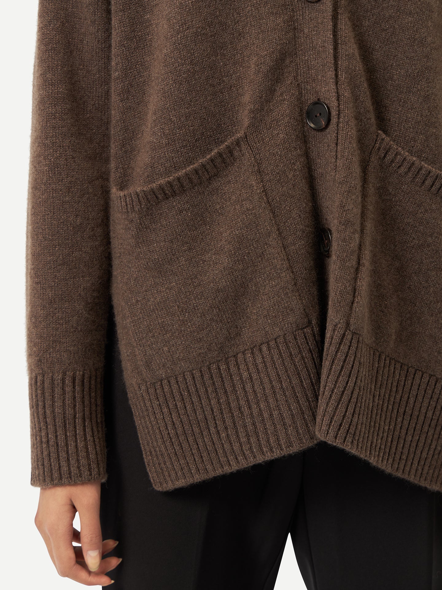 Cardigan en cachemire décontractée - GOBI A/H 2023 Taupe - Gobi Cashmere