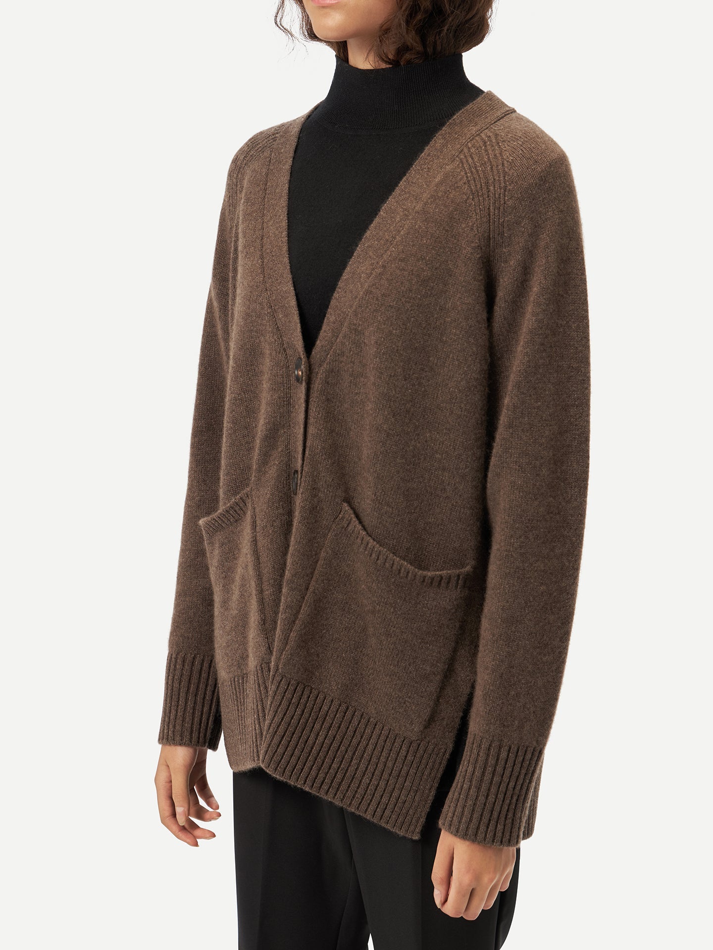 Cardigan en cachemire décontractée - GOBI A/H 2023 Taupe - Gobi Cashmere