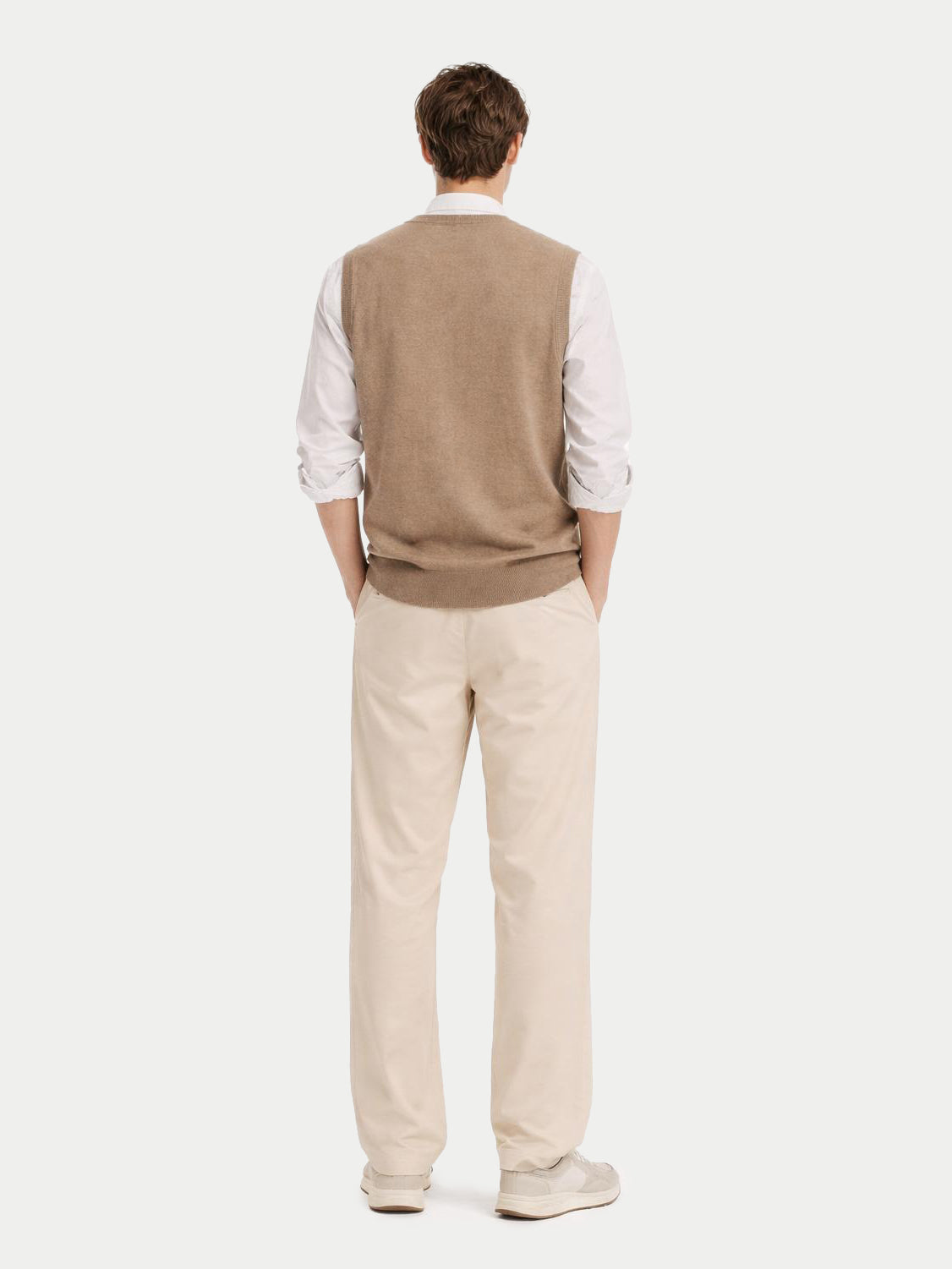 Gilet col en V en cachemire Essential pour hommes Couleur Organique