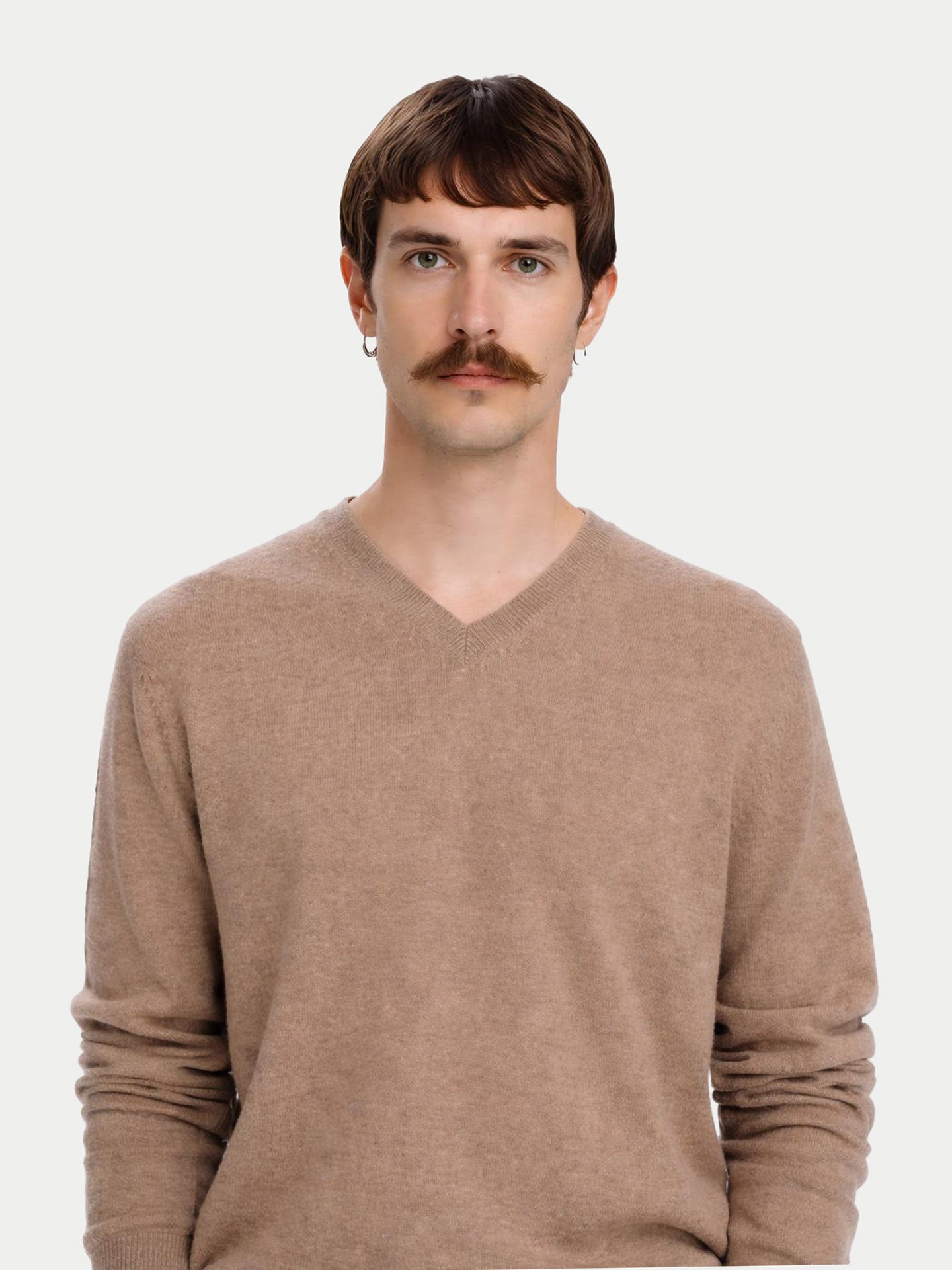 Pull col en V en cachemire Essential pour hommes Couleur Organique